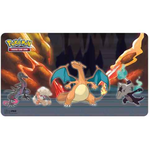 Ultra Pro Spielmatte Pokémon Sammelkartenspiel - Gallery Series: Scorching Summit Playmat (auch geeignet als Schreibtischunterlage für z. B. Maus & Tastatur), Motiv: Glurak, Alola-Knogga, Amfira & Qurtel