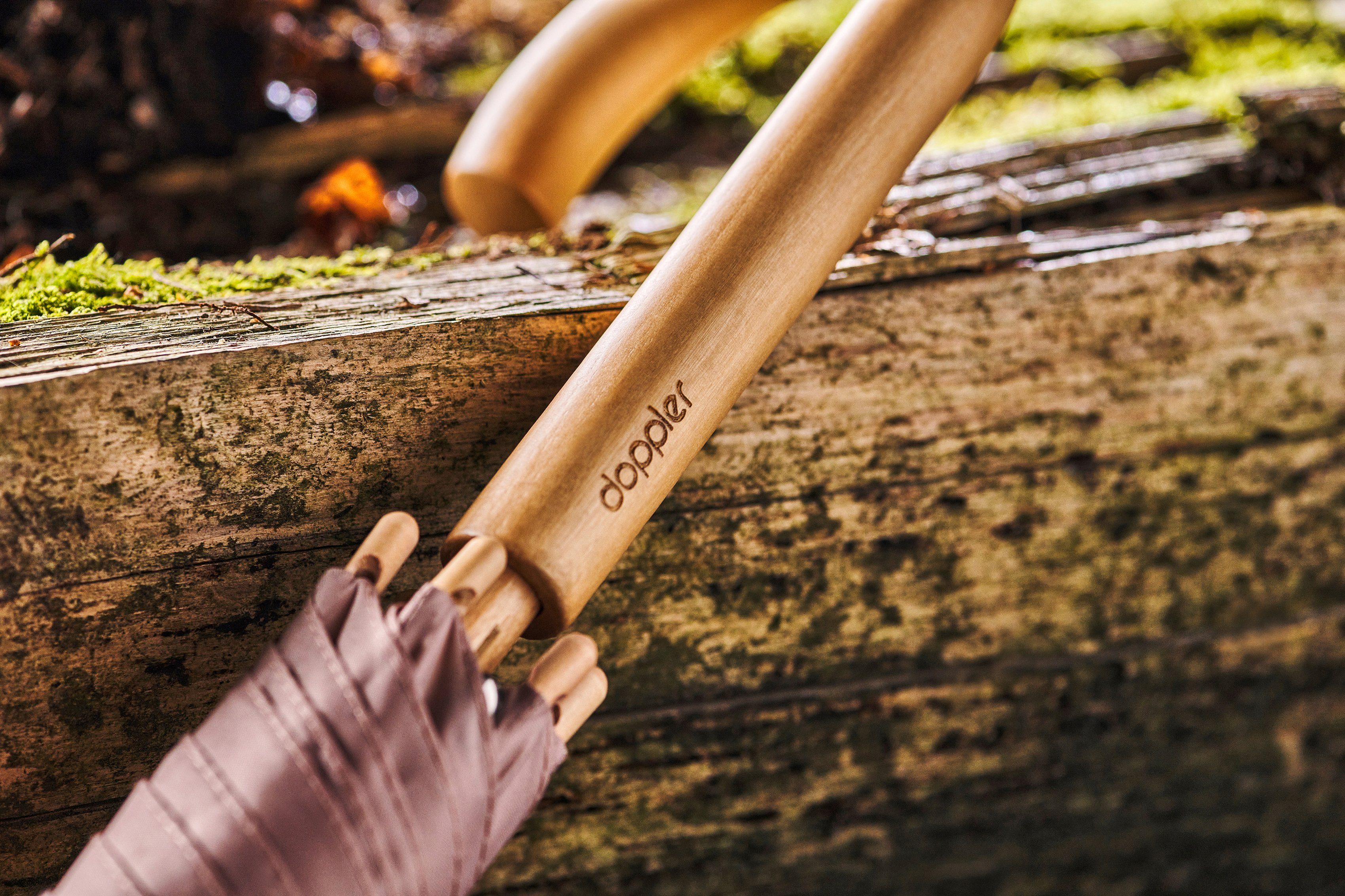 doppler® Stockregenschirm Material gentle mit rose, nature aus aus Schirmgriff recyceltem Holz Long