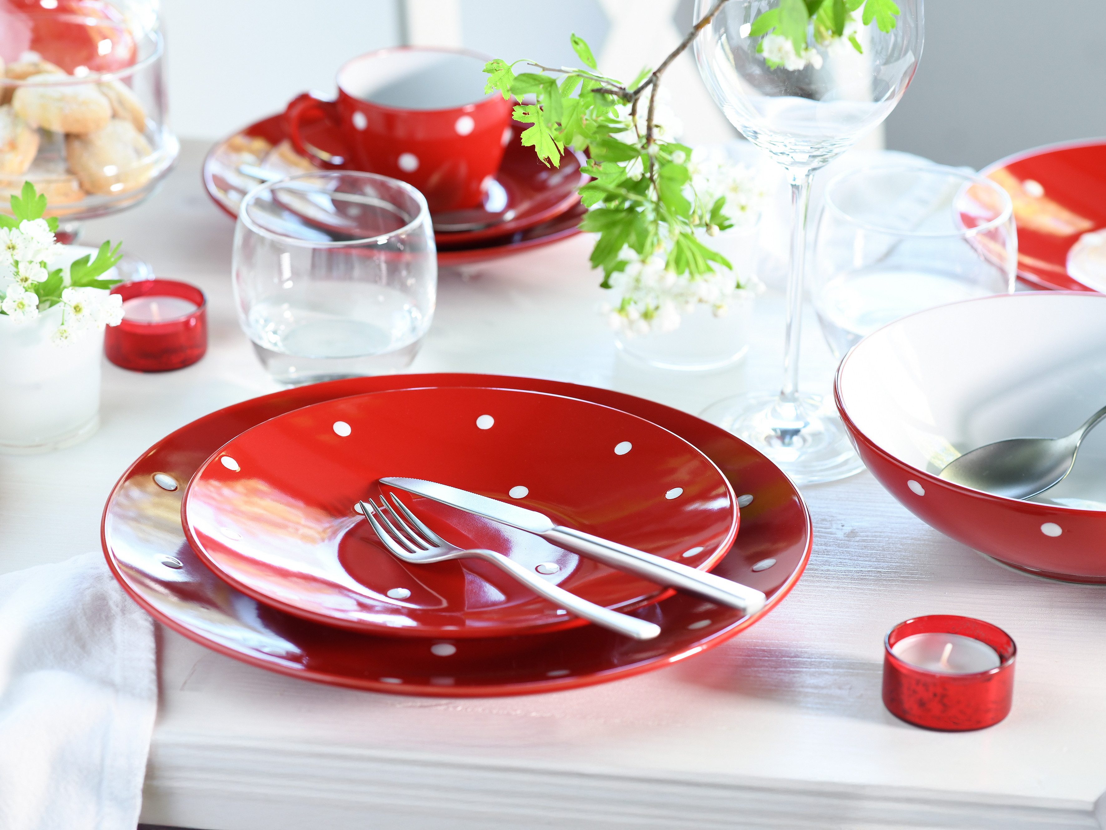 CreaTable Kombiservice Polka Dots, Service 16-tlg. (16-tlg), 4 Personen, Steinzeug, Fröhliche Farbgebung, Polka Dots