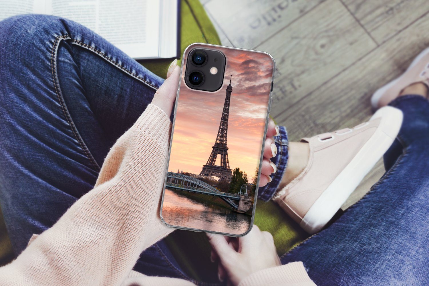 MuchoWow Handyhülle für Apple iPhone 12 Mini Paris - Eiffelturm - Brücke, Smartphone-Bumper, Print, Handy Schutzhülle Dünn