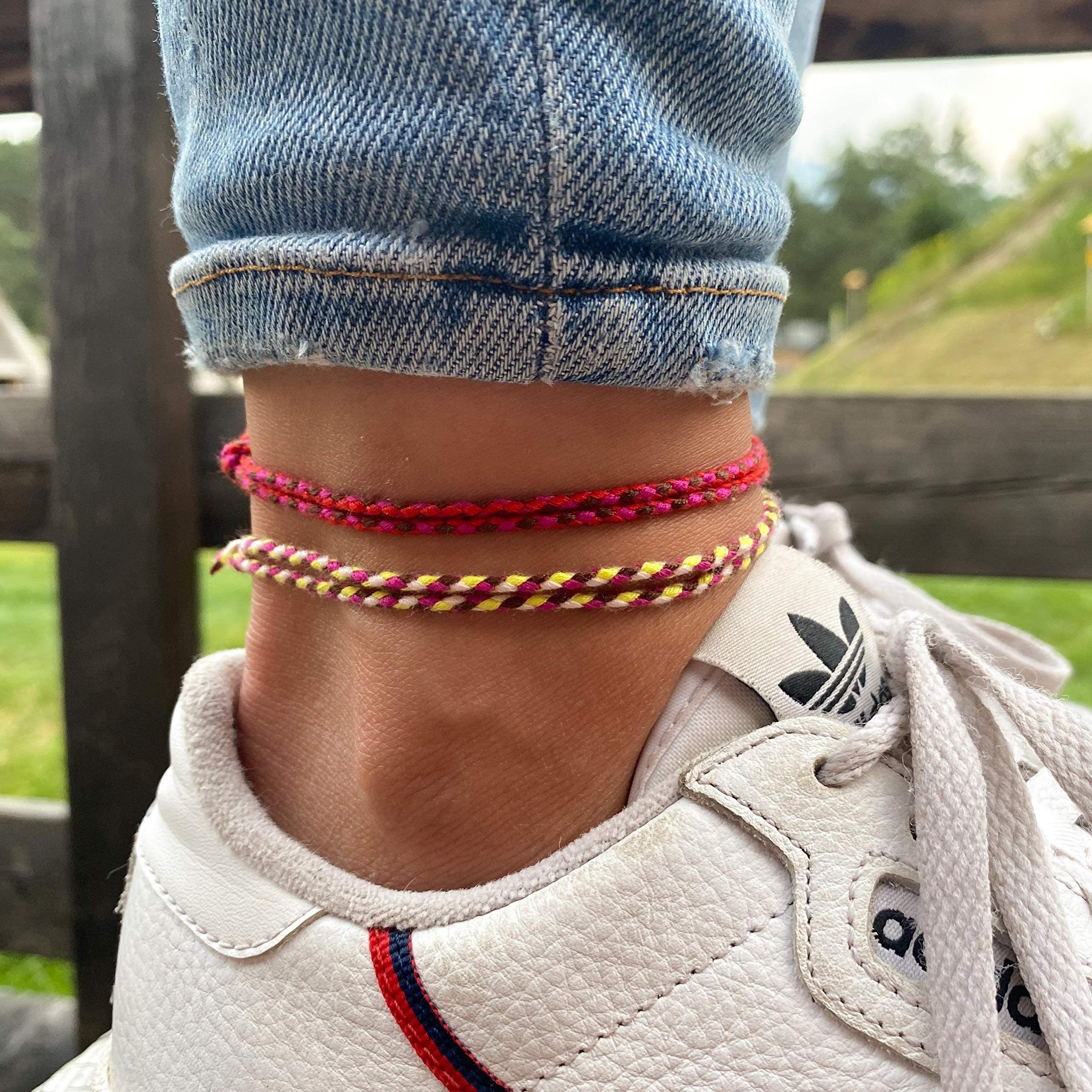 Made by Nami Fußketten Set Surfer Fußband 2er Set Boho Fußkettchen Baumwolle Damen & Mädchen (Set, 2), Unisex Verstellbar Wasserfest Geflochten