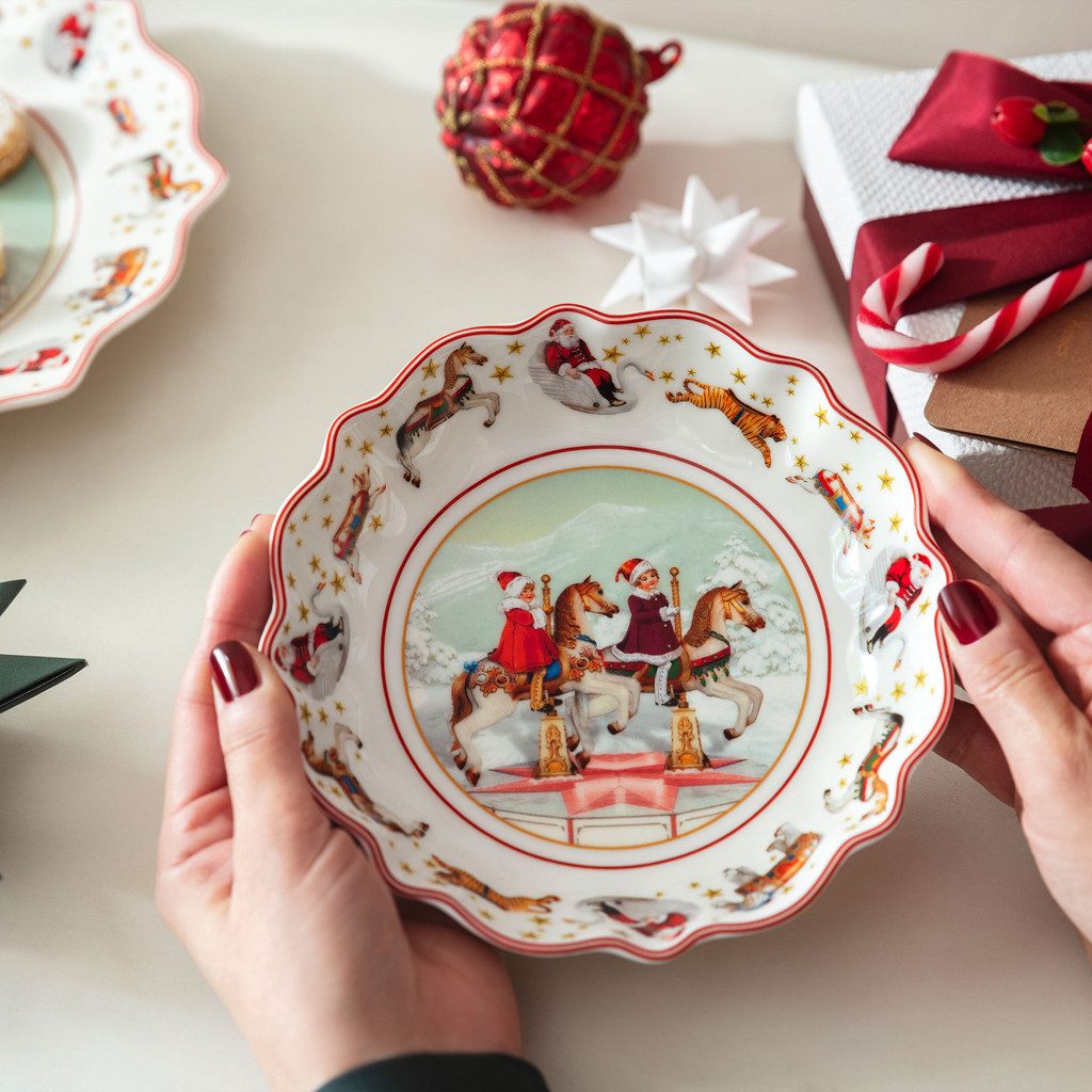 Villeroy & Boch Müslischale Annual Christmas Edition Jahresschale klein 2024, Porzellan, (1-tlg), Premium Porcelain, 1 Stck, Handwäsche empfohlen