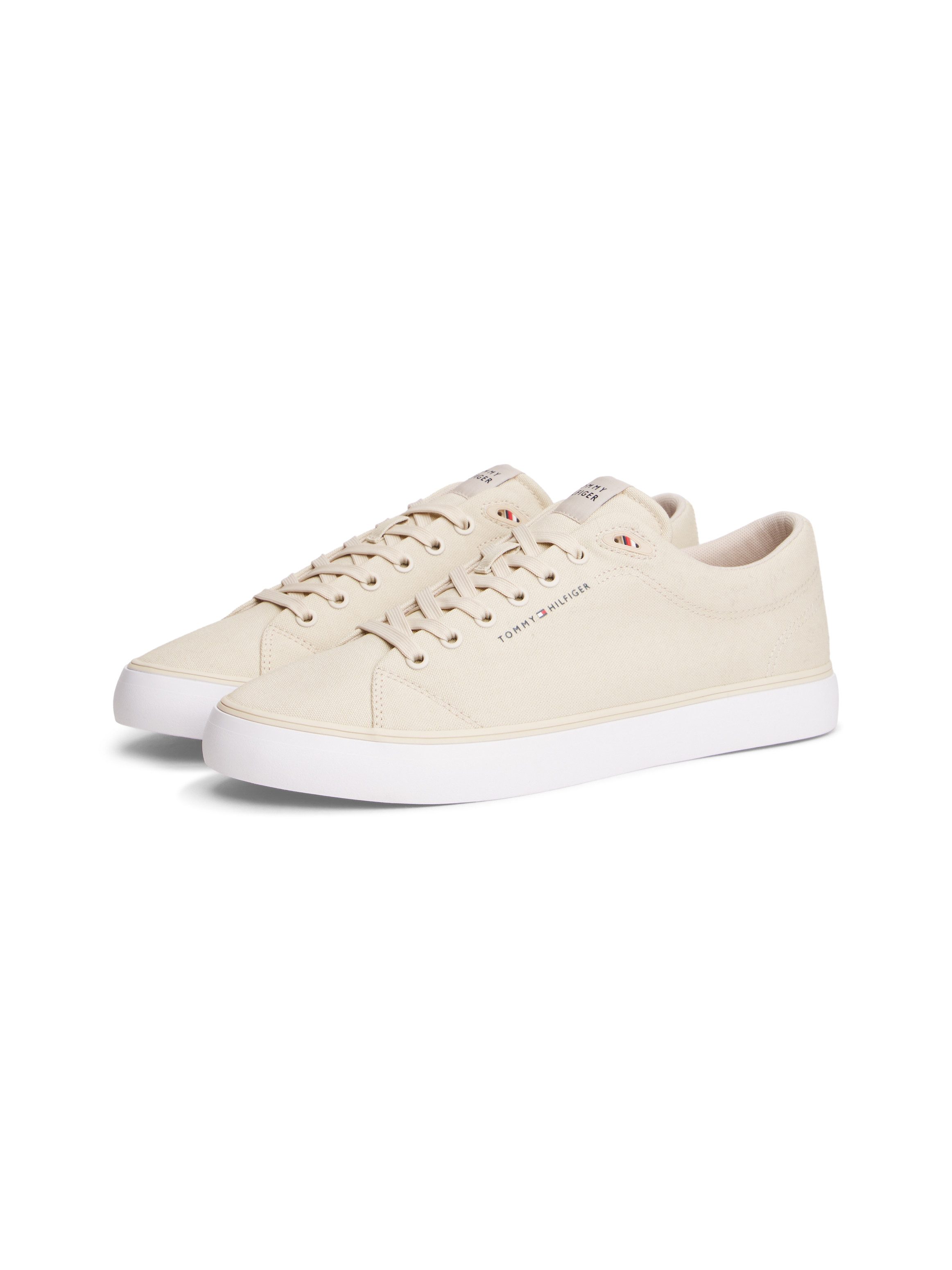 Tommy Hilfiger HARLEM CORE II CVS Sneaker Freizeitschuh, Halbschuh, Schnürer mit Logo-Aufnäher an der Schuhzunge