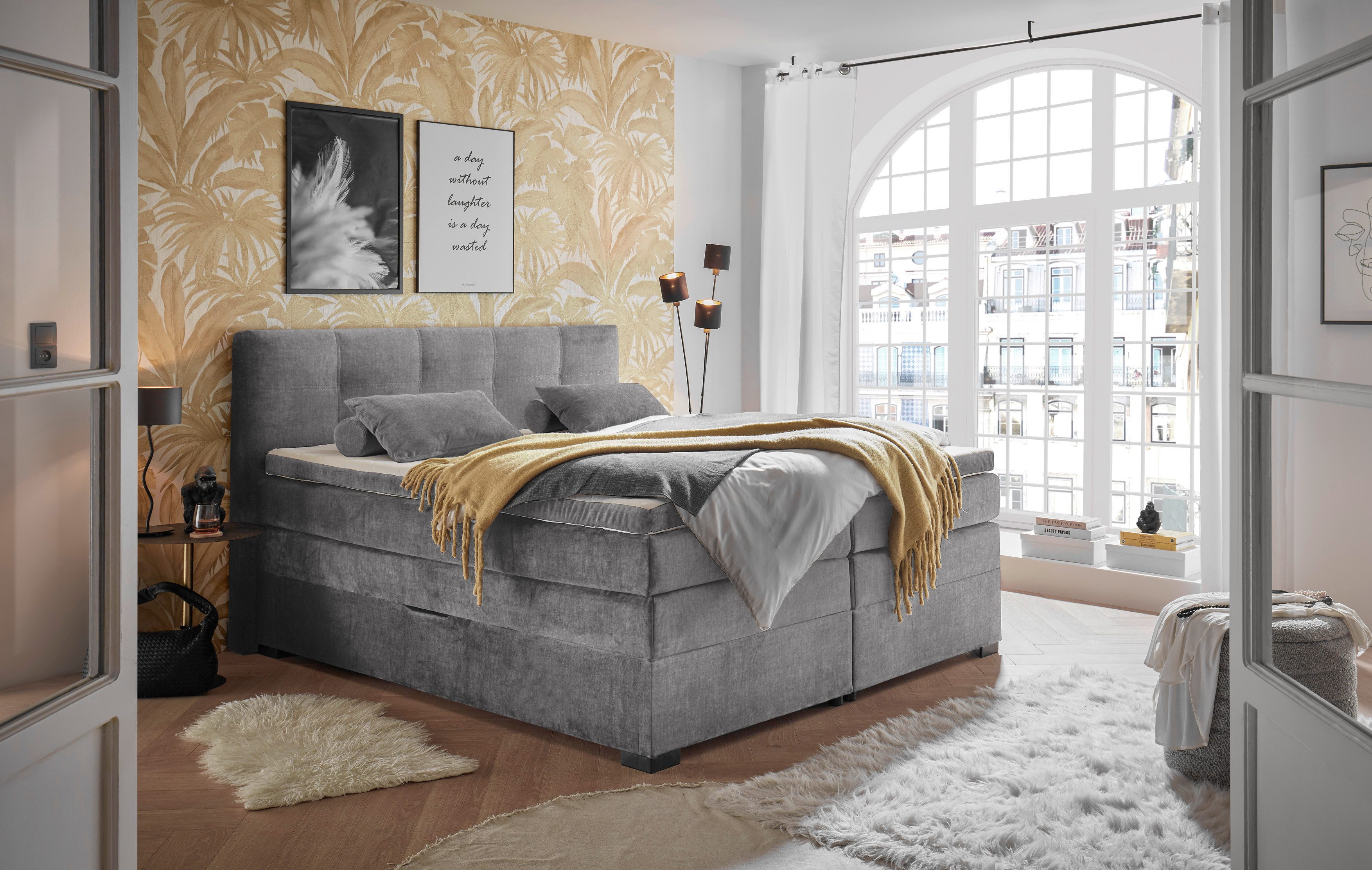 Boxspringbett Fanes mit Komforteinstiegshöhe von 73cm