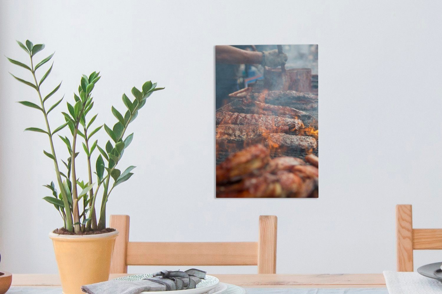 OneMillionCanvasses® Leinwandbild Grillen von Fleisch (1 St), Leinwandbild Gemälde, dem inkl. bespannt Grill, cm 20x30 fertig auf Zackenaufhänger