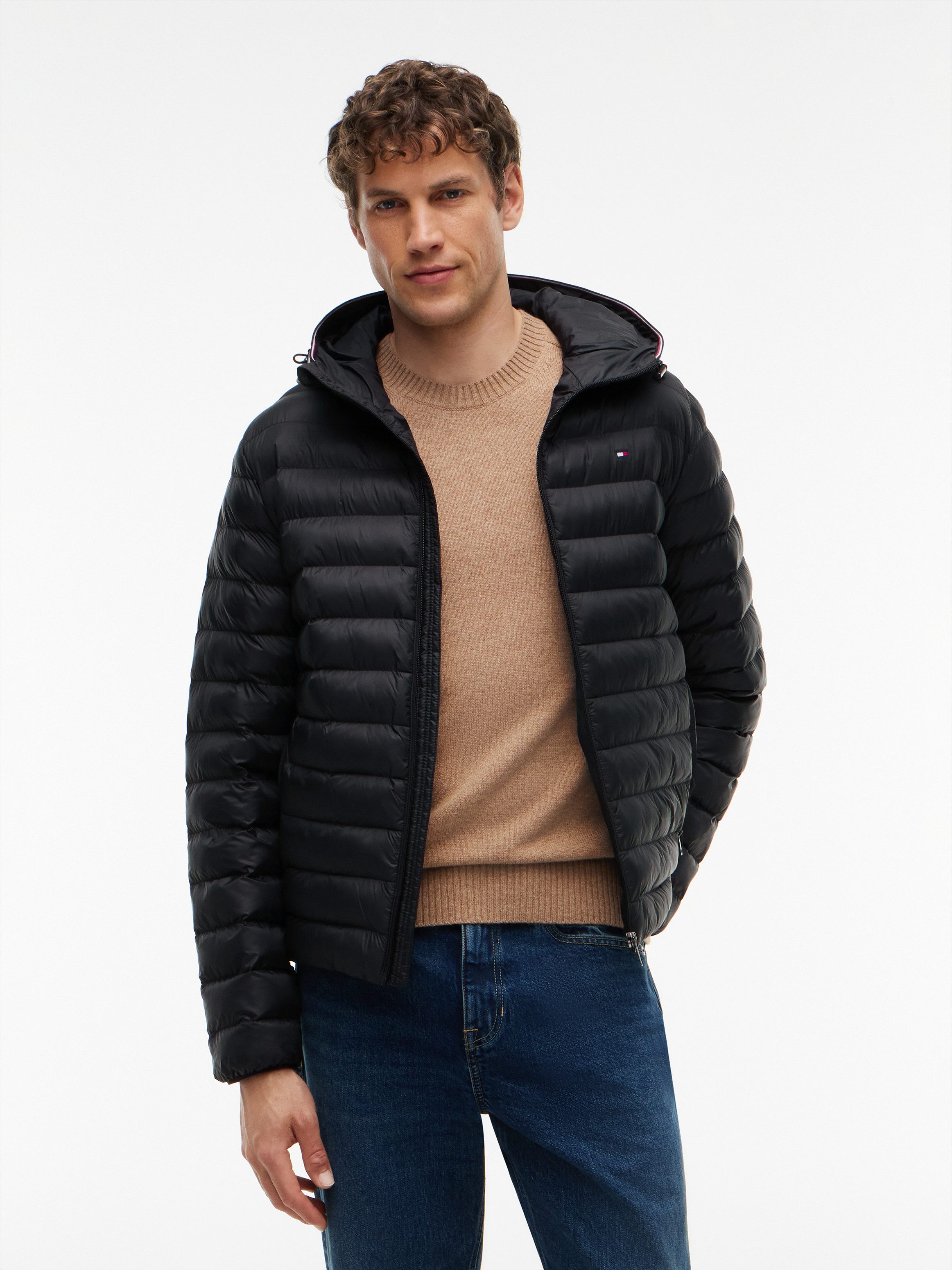 Tommy Hilfiger Steppjacke PACKABLE RECYCLED HOODED sportive Kapuze mit Global Stripe