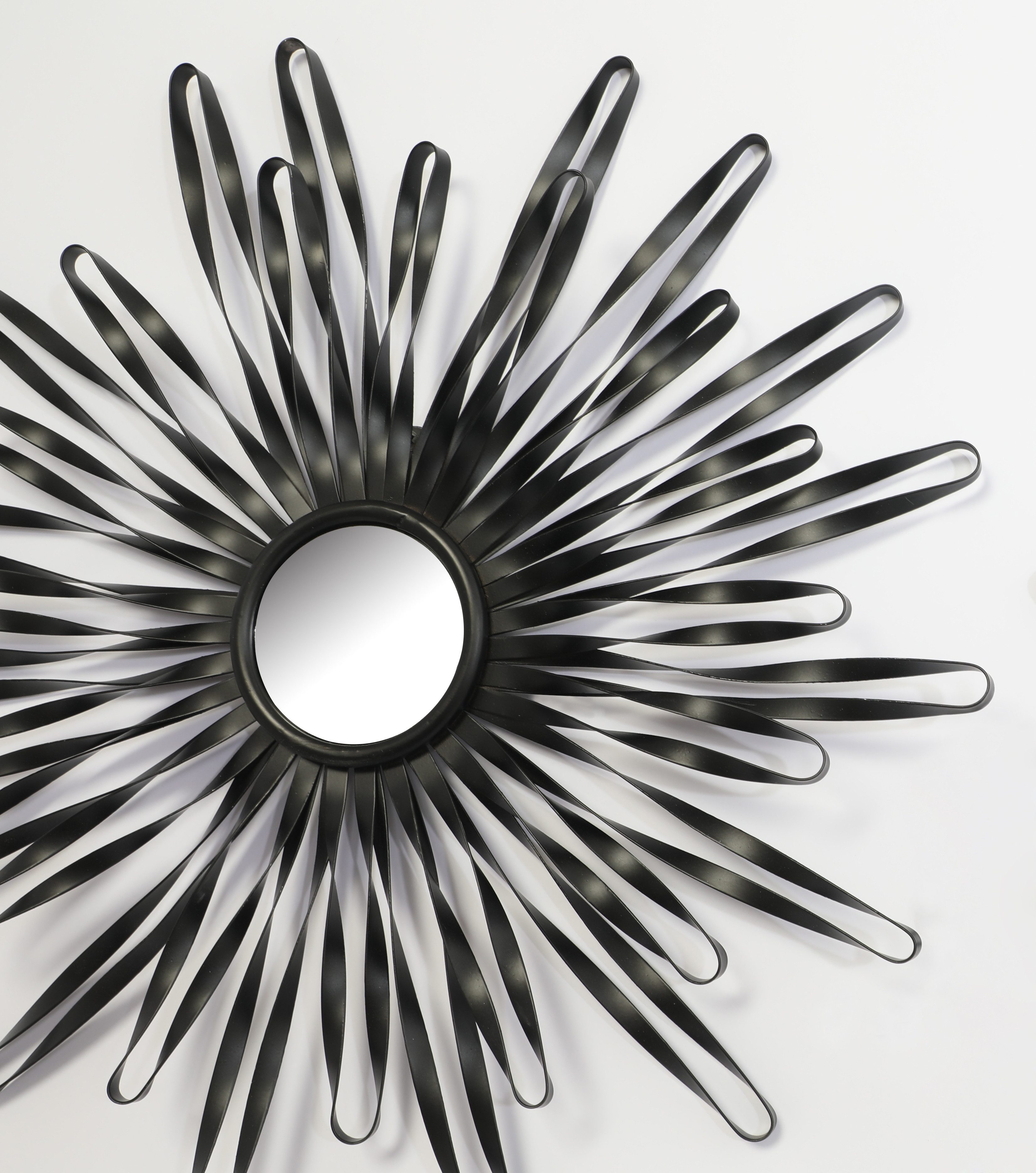 OTTO home Wanddekoobjekt Sonne, goldfarben, im 2er Set: 35 und 46cm (2er-Set), Wanddekoration aus Metall mit kleinem Spiegel in der Mitte