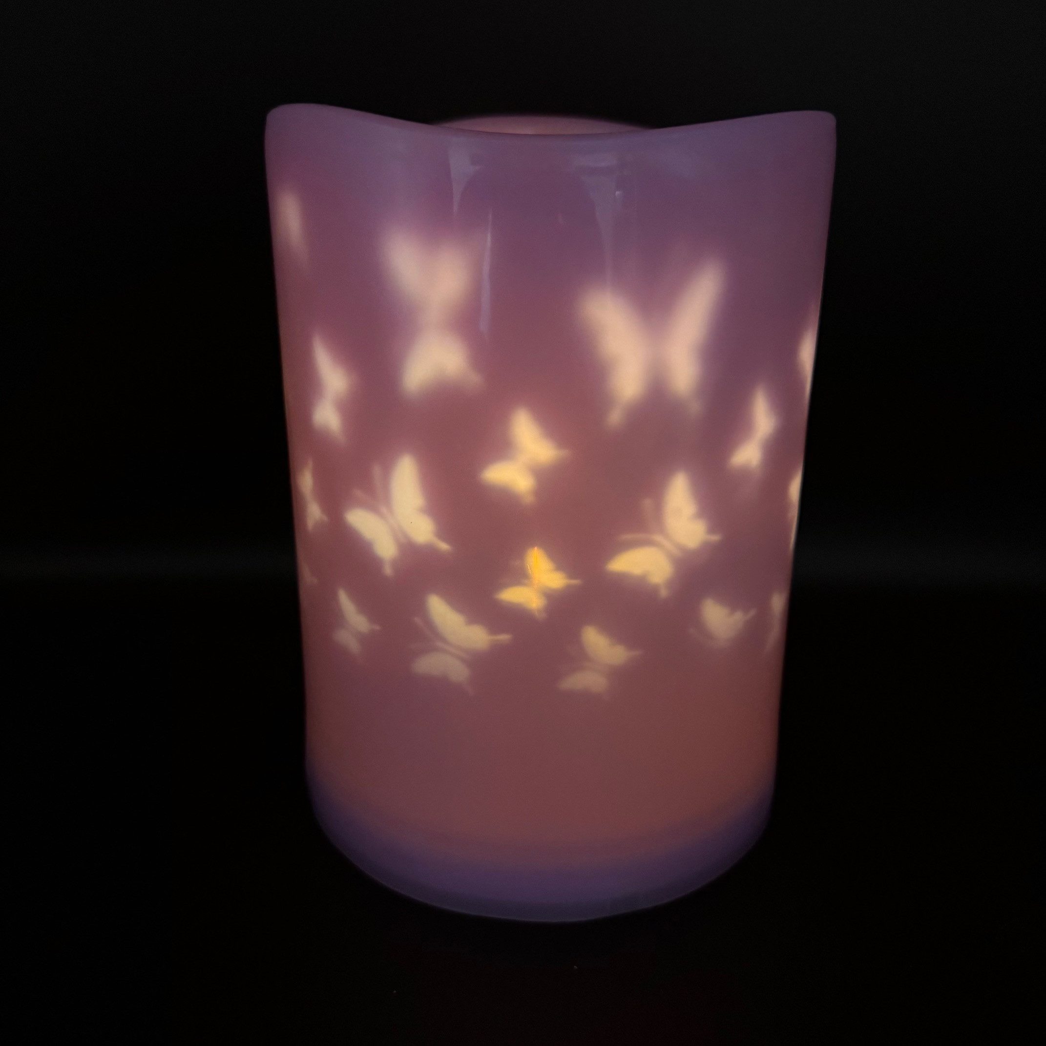 Online-Fuchs LED-Kerze mit rotierenden Schmetterlingen & Timer - Deko Frühl günstig online kaufen