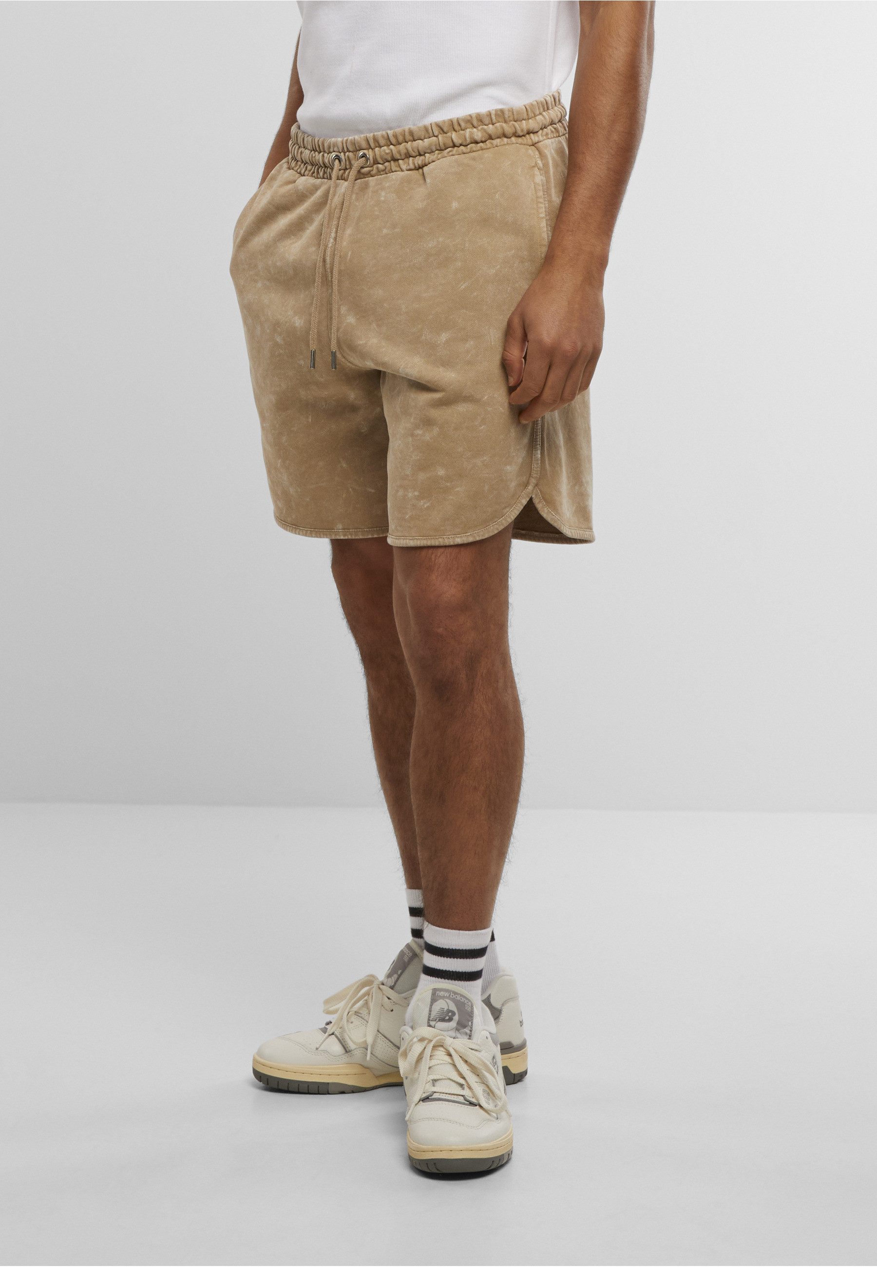 URBAN CLASSICS Sweatshorts Urban Classics Washed Piped Shorts (1-tlg) – Bild 3 von 5