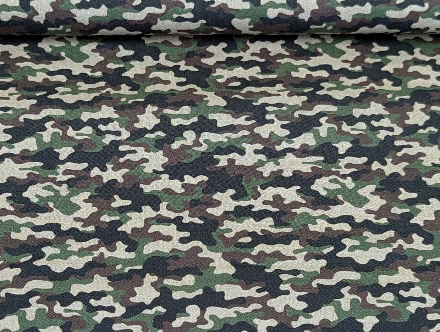 Thumbnail - Corileo Stoff Baumwollstoff Camouflage Grün Stoff Meterware