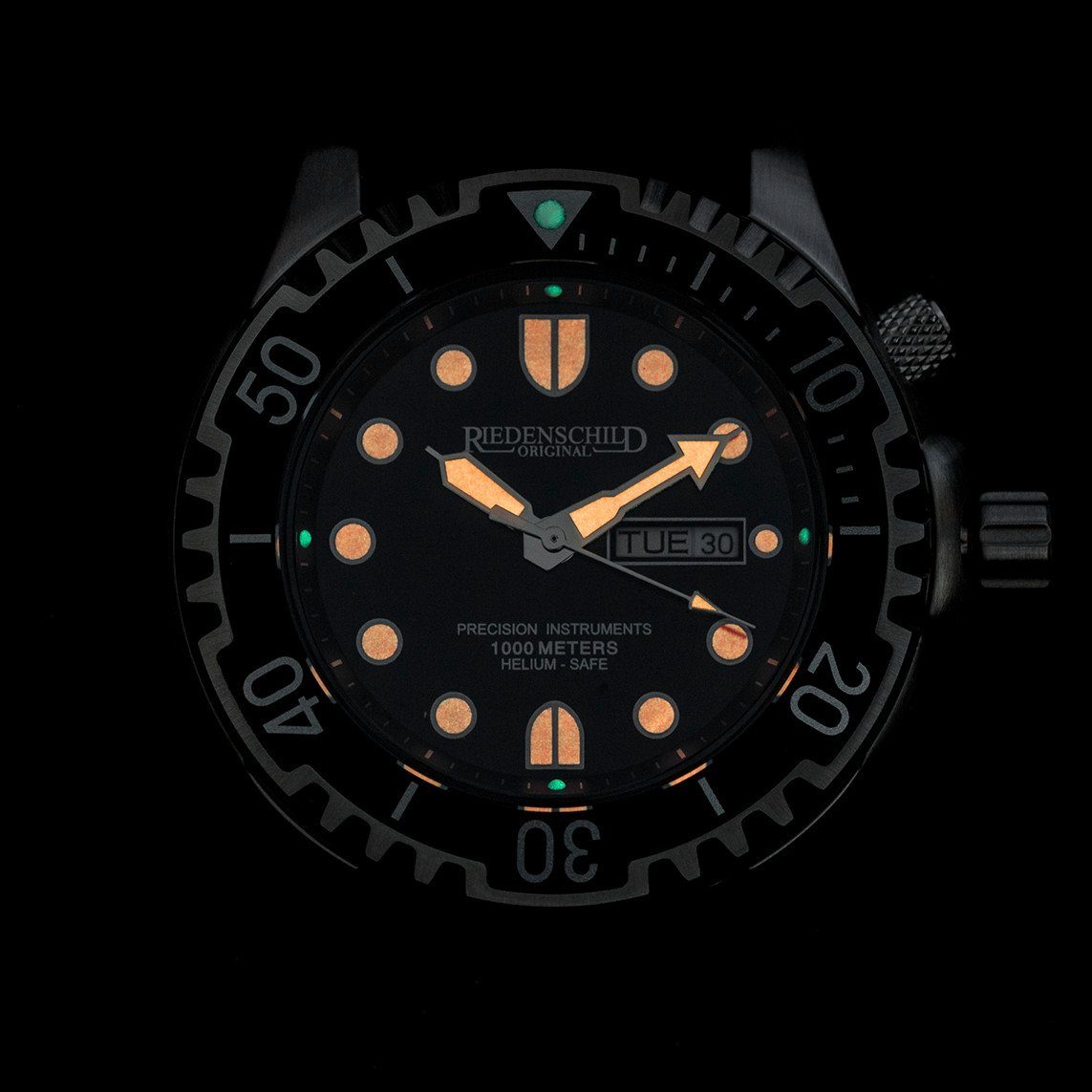 Riedenschild Taucheruhr RS8000-02, 100 ATM Wasserdicht, 46 mm, Silikon- & Edelstahlband, Heliumventil, Robuste Herren Armbanduhr für Tauchen und Sport