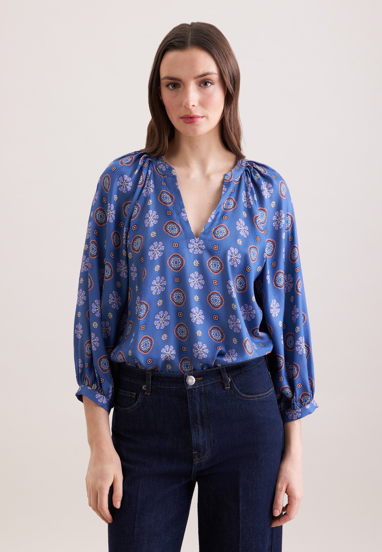 Klassische Bluse