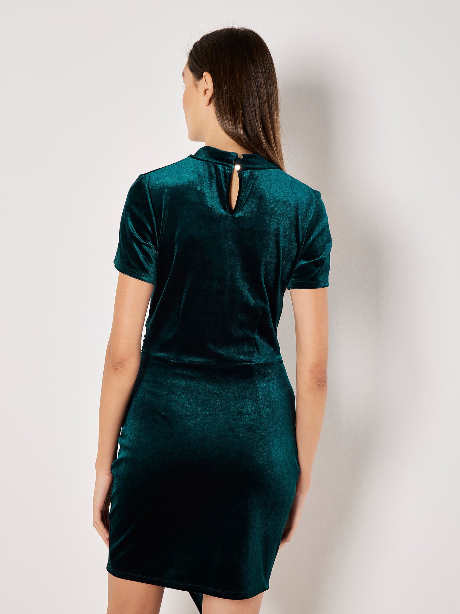 Apricot Partykleid Minikleid aus Samt mit Rüschen – Bild 4 von 5