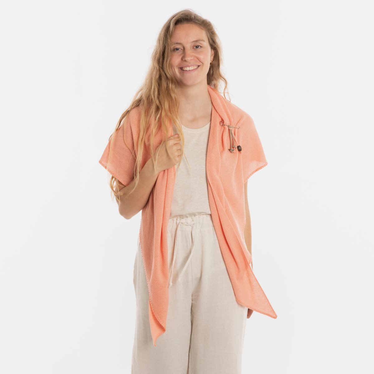 Knit Factory Strickschal Lola Dreieckstuch gestrickt Apricot, (1-St), Schal Halstuch Dreiecksschal Tuch Strickmode