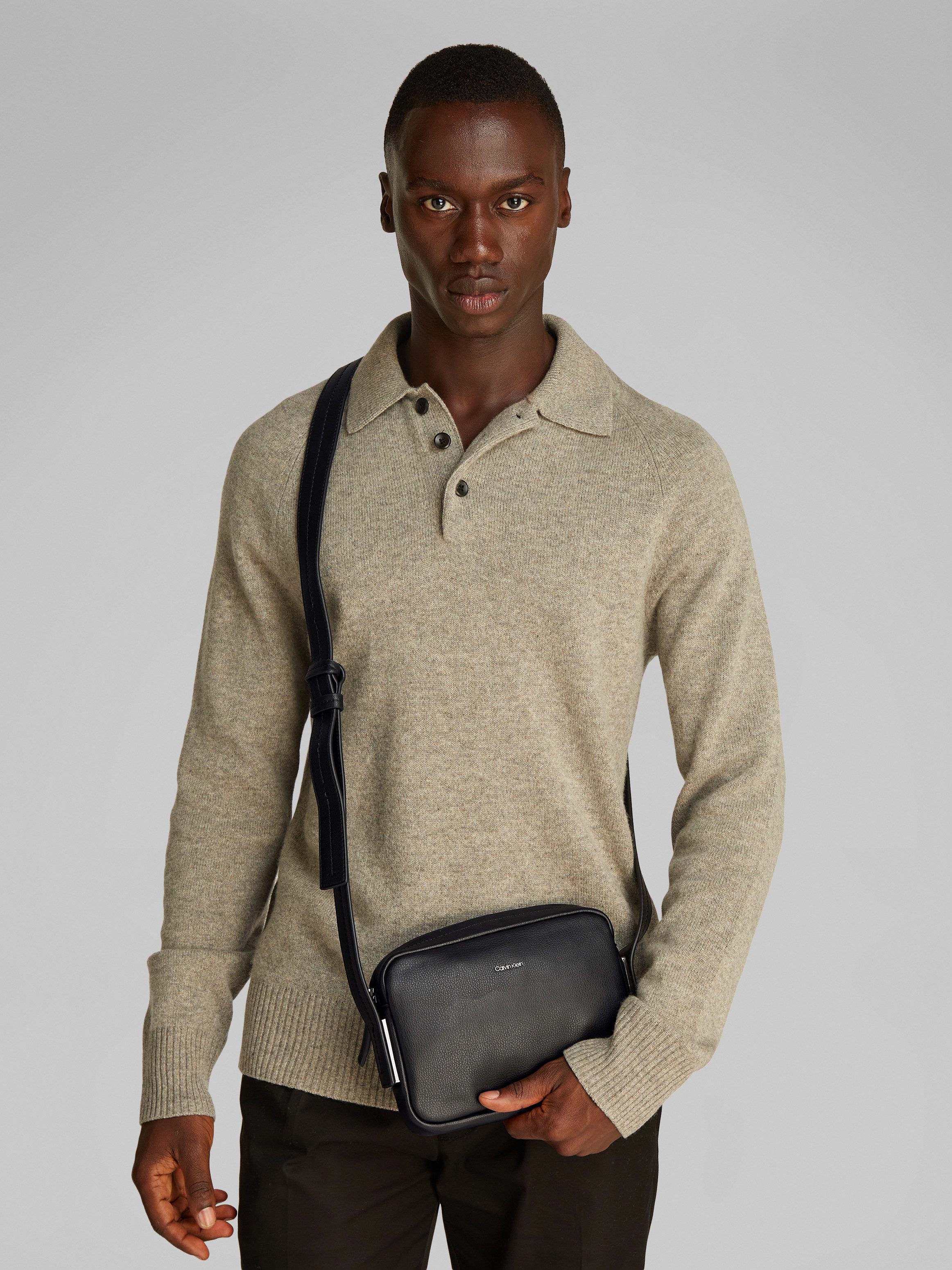 Calvin Klein Mini Bag MODERN BUSINESS FLAT CAMERA BAG, Herren-Umhängetasche, Schultertasche