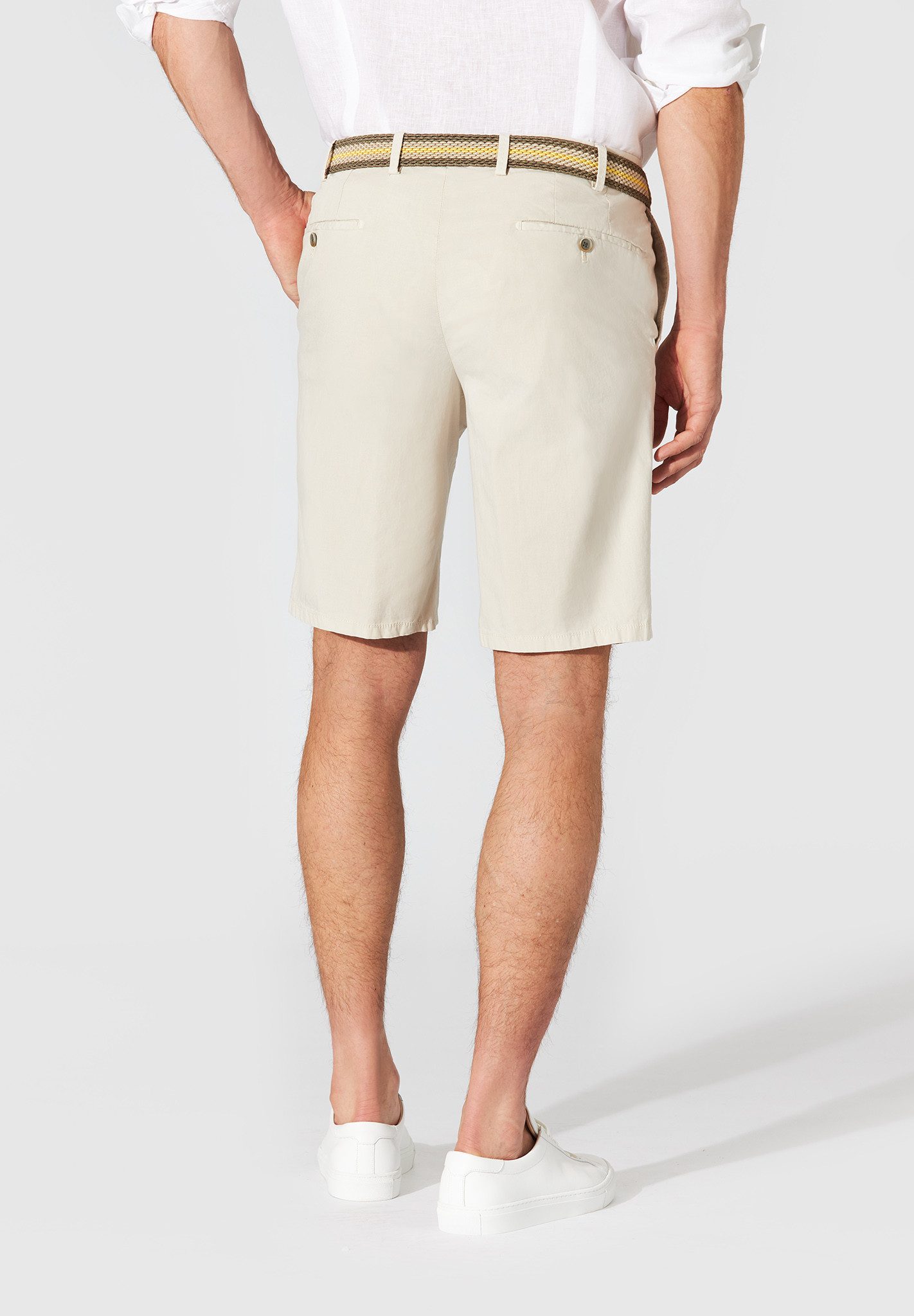 Hiltl Chinoshorts Parmino Bermuda Herren Regular Fit Summer Popeline, hellbeige, 48 leichte Shorts aus Baumwolle-Lyocell-Mix, knitterarme Sommerhose
