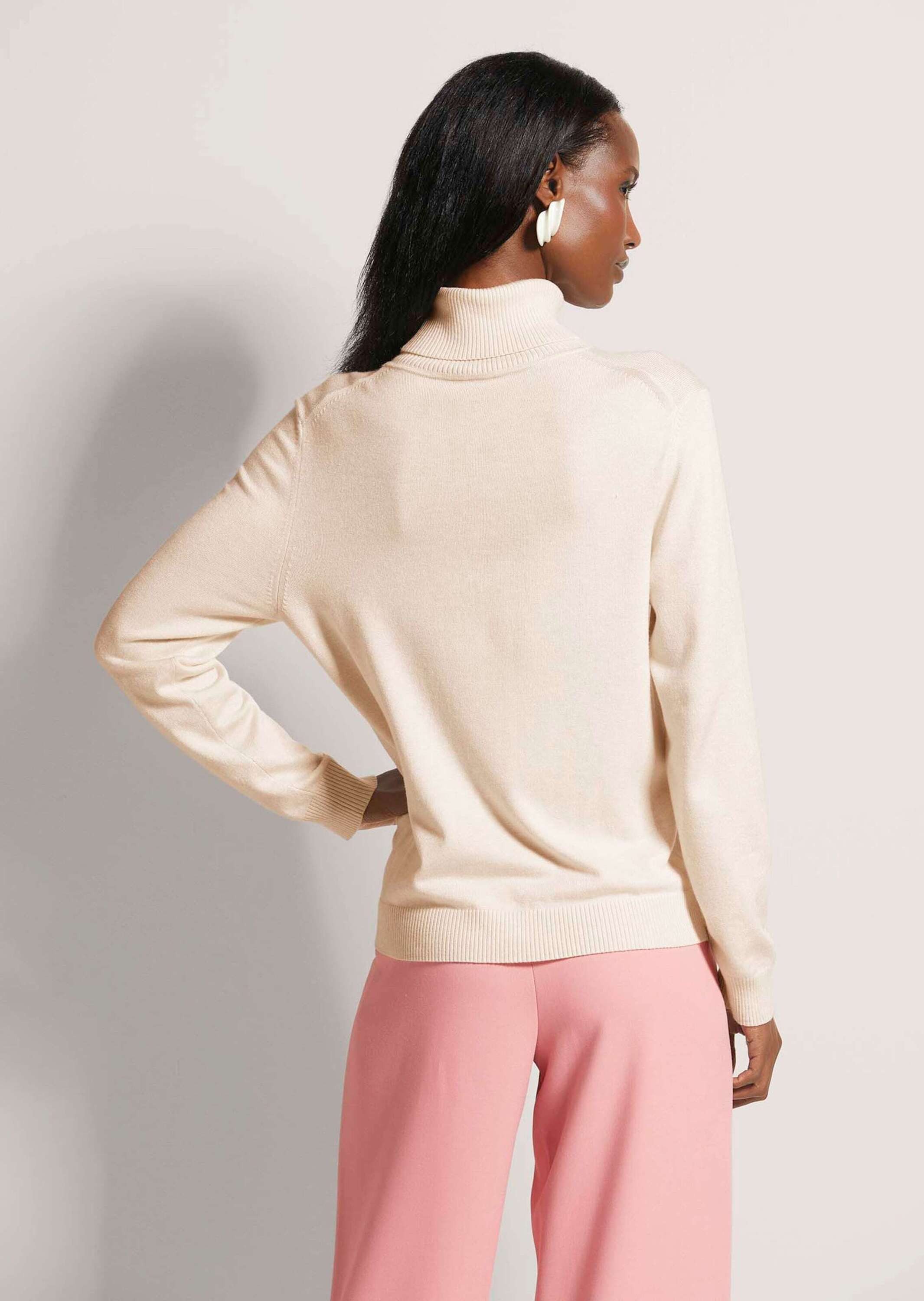 MADELEINE Strickpullover Schmaler Feinstrickpullover Schmaler Rollkragenpullover mit langen Armen