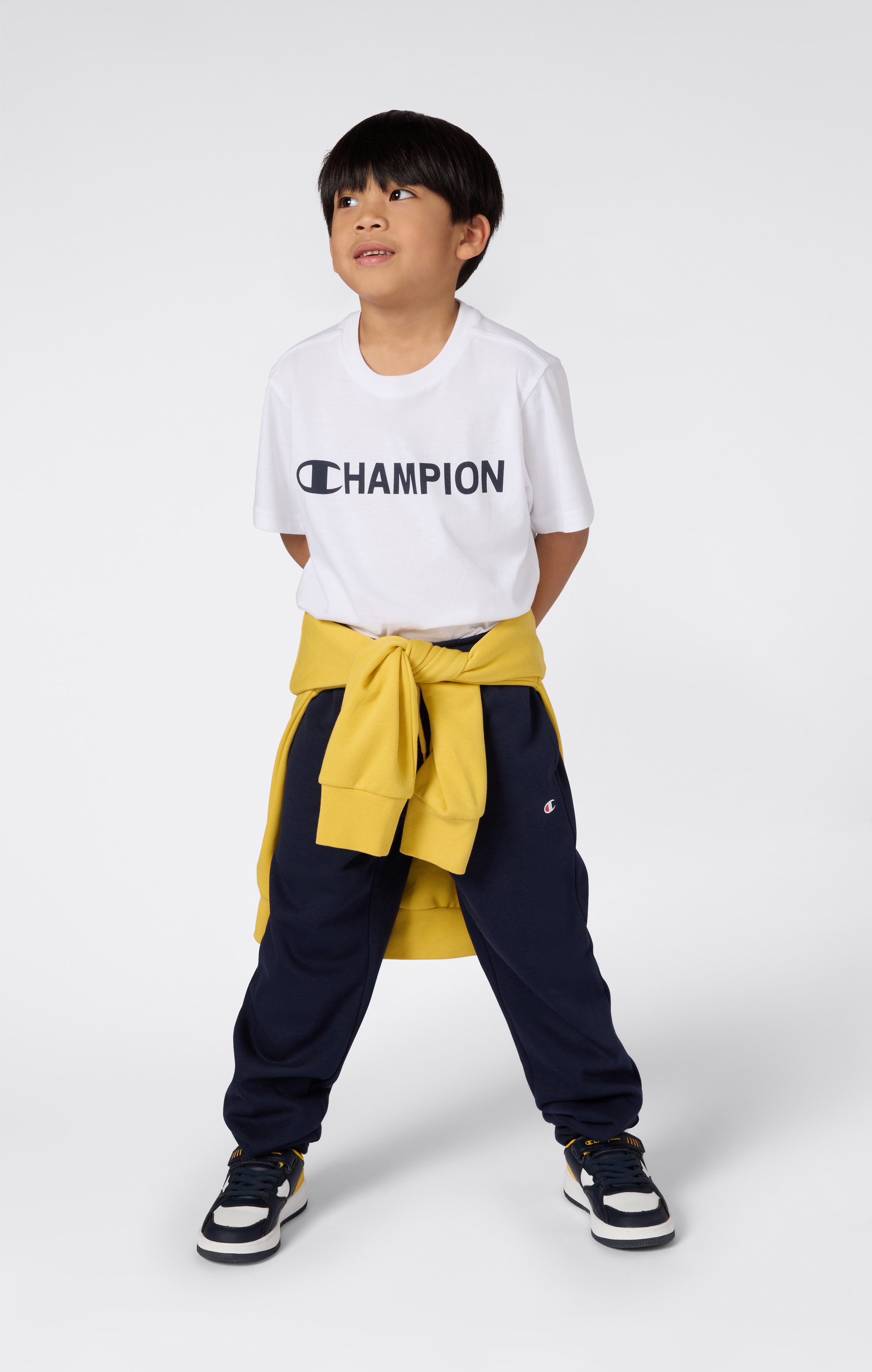 Champion T-Shirt SPORTWEAR T-SHIRT Standard Fit für Kinder und Jugendliche, Kurzarmdesign, aus Baumwolle, Standard Fit