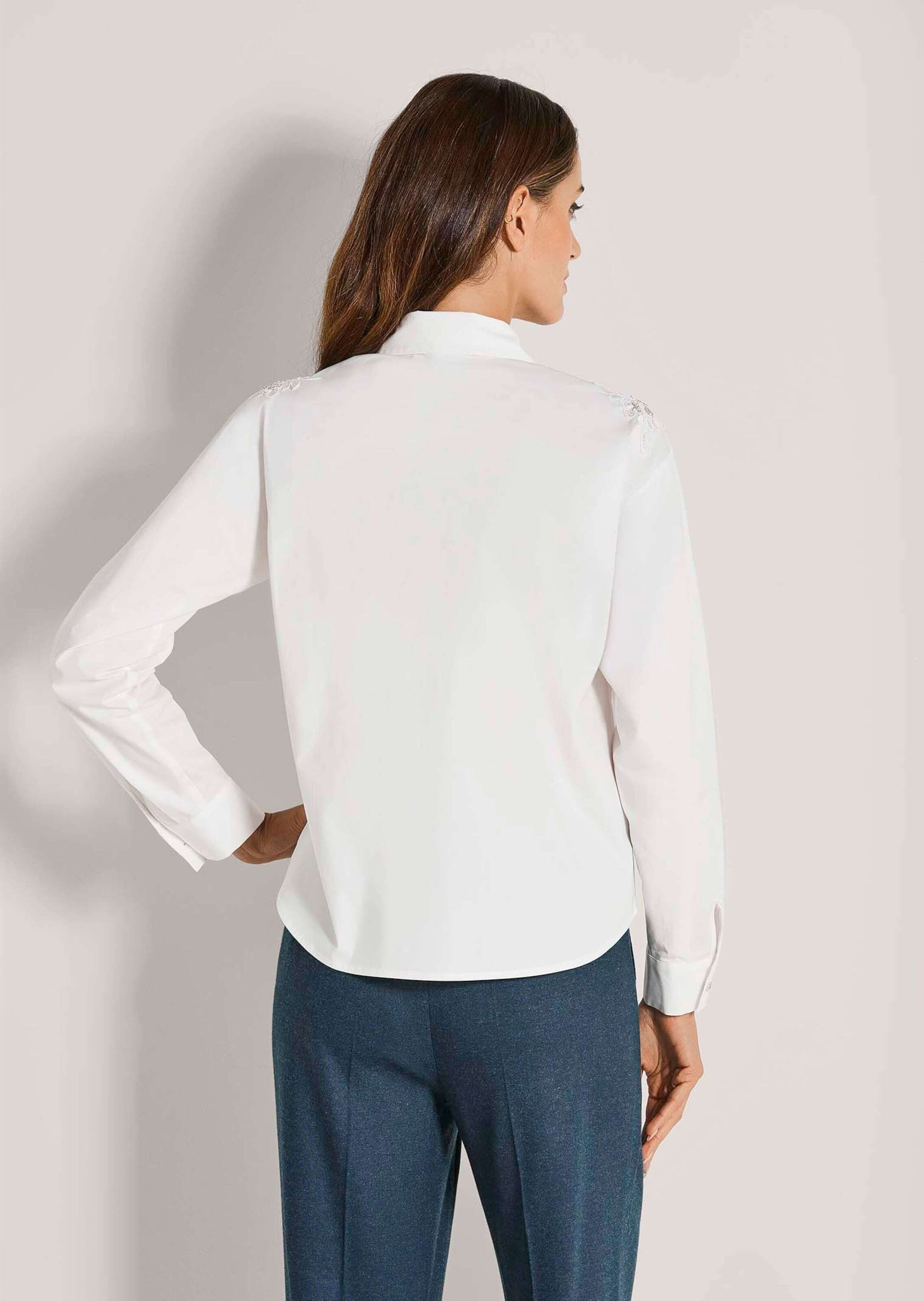 MADELEINE Langarmbluse Elegante Bluse mit Zierperlen Hemdkragen, Spitzenapplikationen, Schmuckknöpfe, Langarm