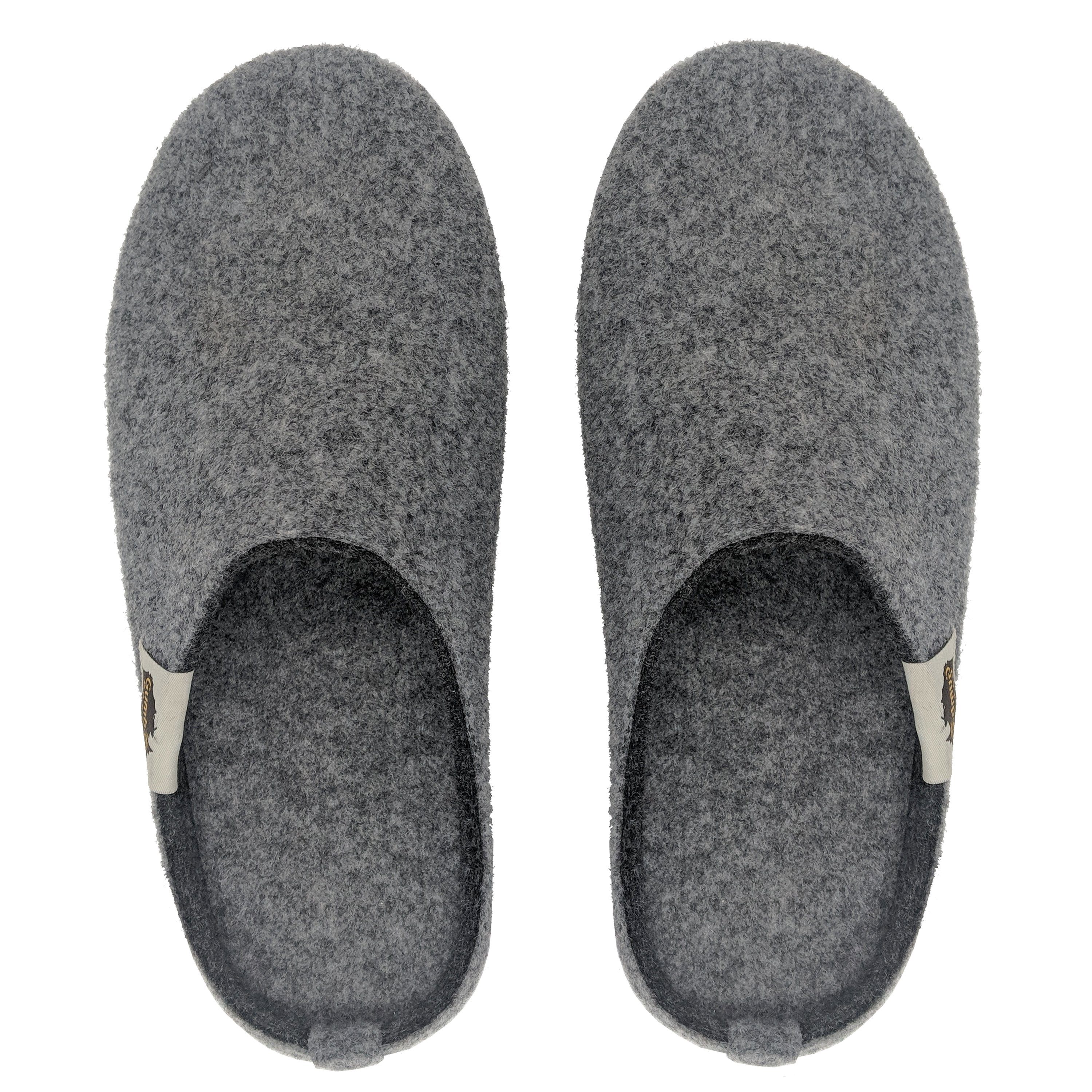 aus Outback Gumbies Materialien Charcoal Slipper Designs« Grey recycelten »in Hausschuh farbenfrohen in