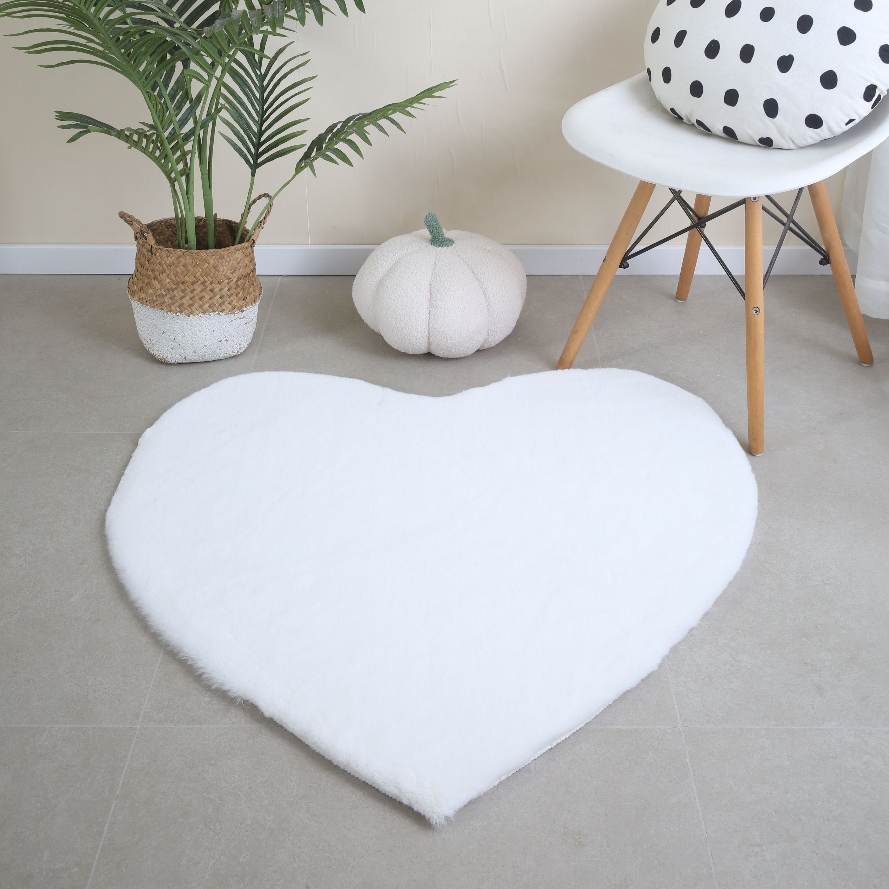 Teppich Herz Form, HomebyHome, Rund, mm, Kunstfell Höhe: Teppich Einfarbig Plüsch Weiß Herzform Kinderzimmer 25