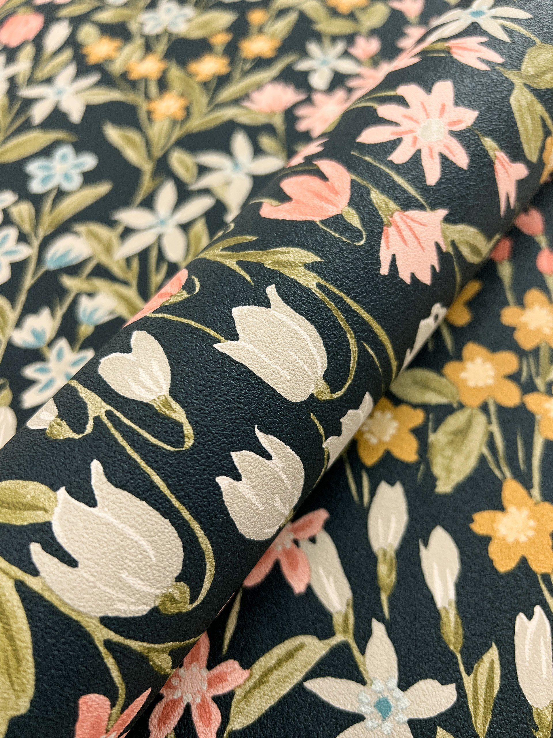 Newroom Vliestapete, Schwarz Tapete Floral Blumen günstig online kaufen