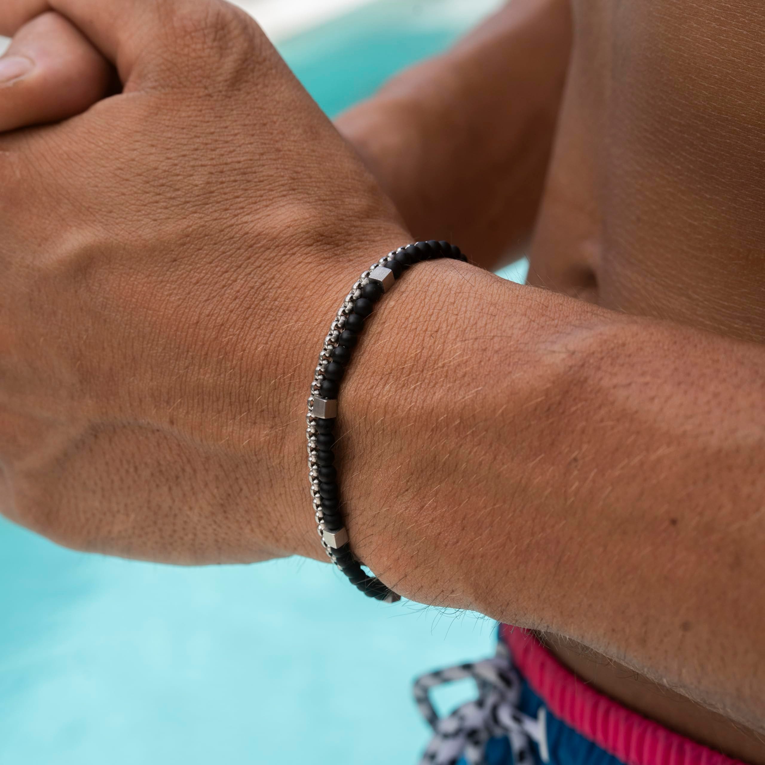 Made by Nami Armband Zweireihig Herren mit Perlen in Silber und Türkis Wass günstig online kaufen