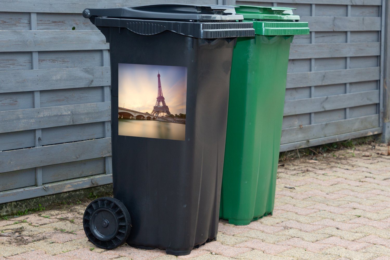 Mülltonne, MuchoWow St), Wandsticker - Brücke Eiffelturm Mülleimer-aufkleber, Abfalbehälter - Paris Sticker, (1 Container,