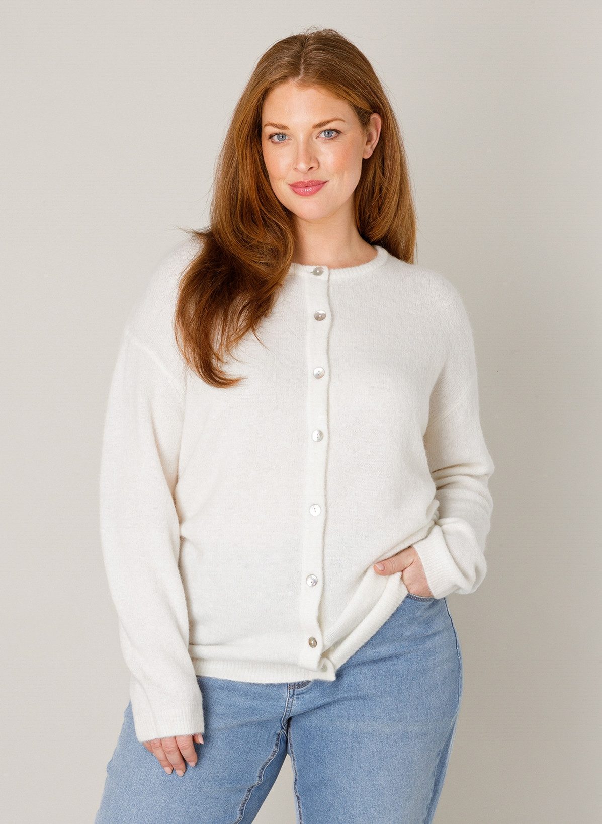 Base Level Curvy Cardigan Yulia mit Woll-Anteil und Knopfleiste günstig online kaufen