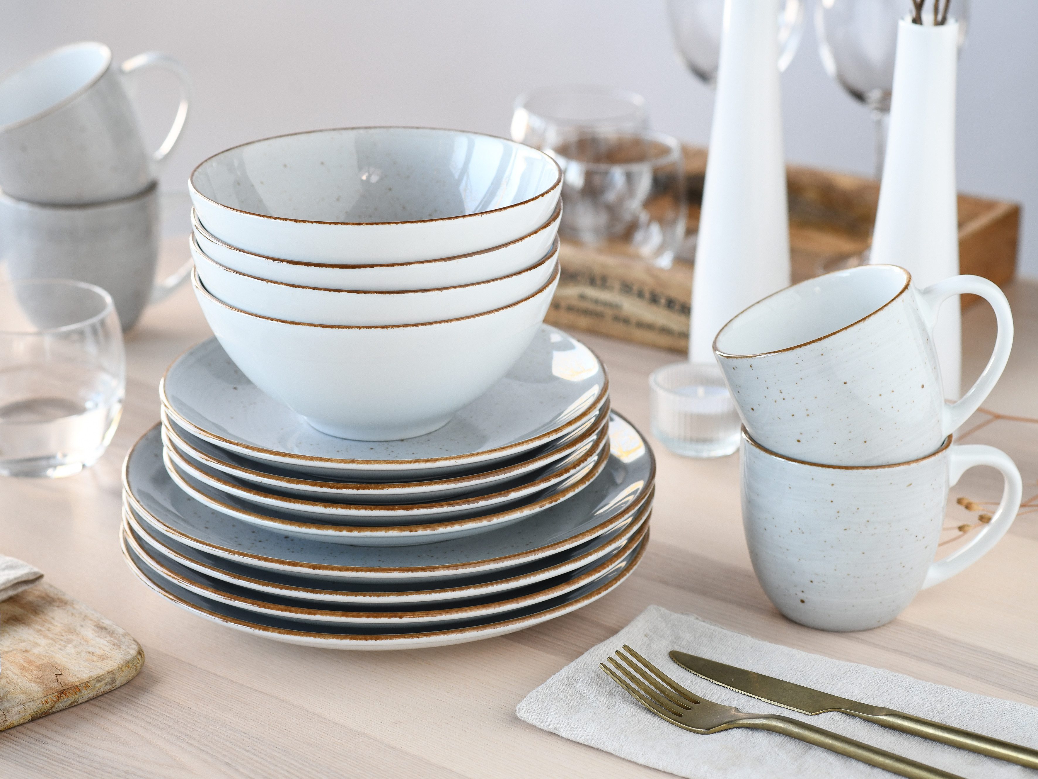 CreaTable Kombiservice Vintage Nature, Service 16-tlg. (16-tlg), 4 Personen, Porzellan, Naturverbundenes Design, Handgemalt