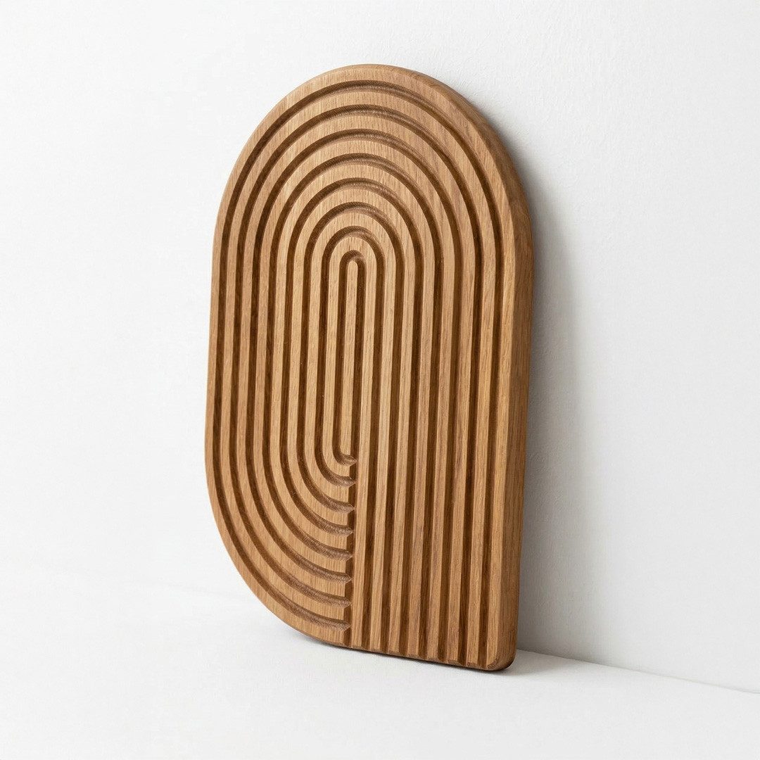 WYE Schneidebrett ECHO, feinste EICHE (FSC, EU) - hochwertig verarbeitet, 28cm, Eichenholz, 2-in-1 Wendebrett: Vorne präsentieren, hinten zum Schneiden