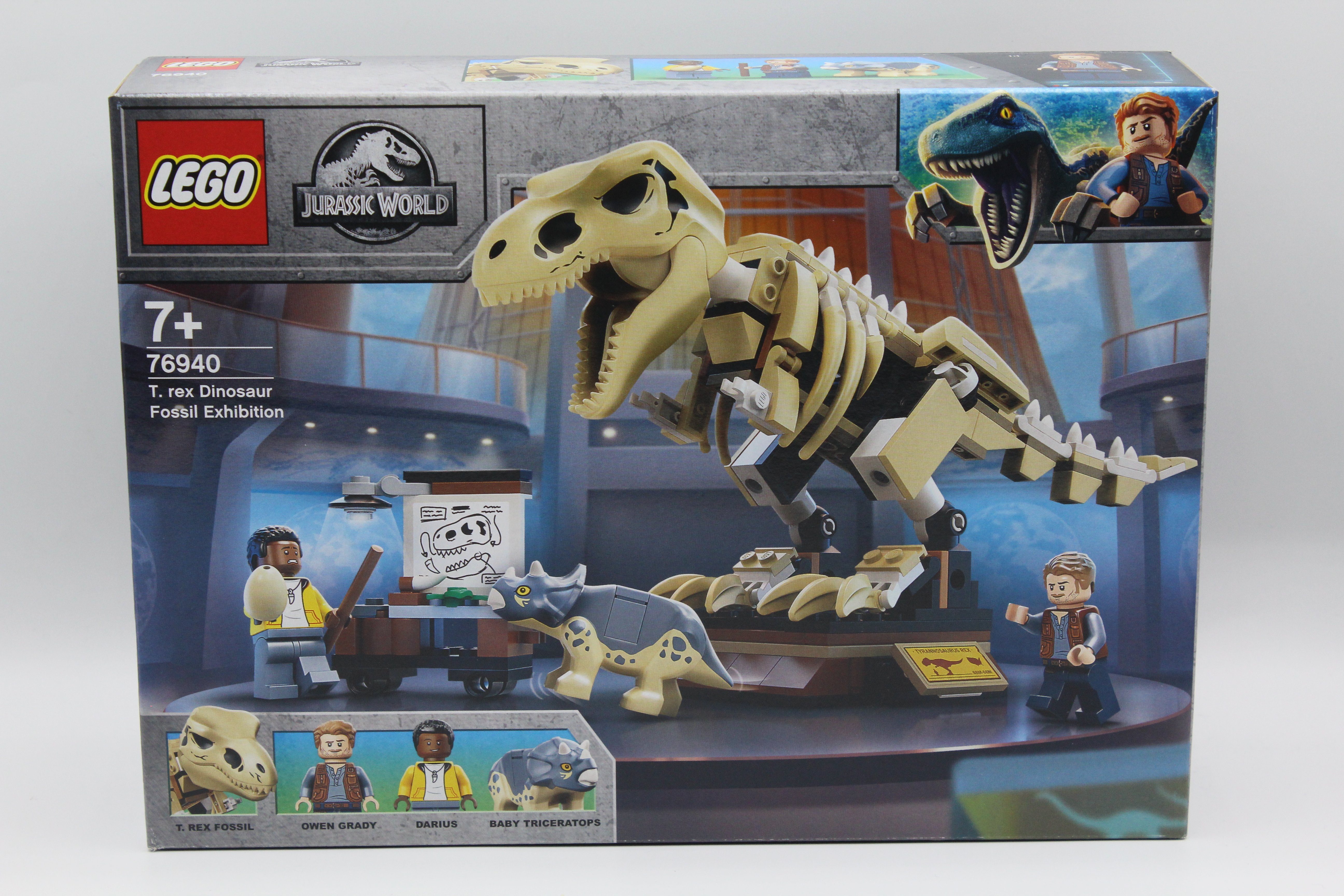 LEGO® Jurassic World 76940 T. Rex Skelett in der Fossilienausstellung Dino Konstruktionsspielsteine, (198 St), inkl. 2 Minifiguren sowie einen Baby-Triceratops