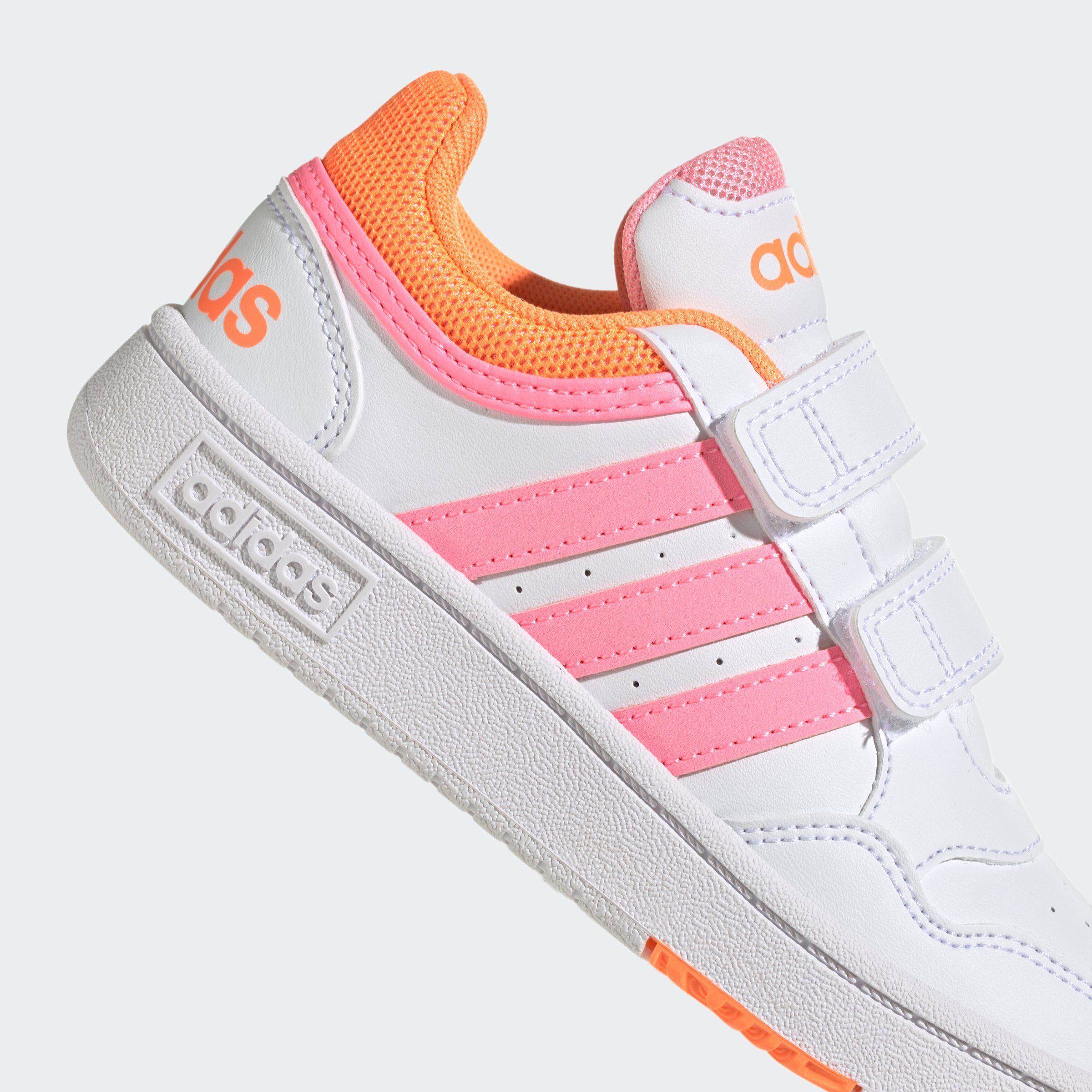 Beam Orange Sportswear Pink HOOPS Sneaker / White adidas Cloud Screaming /