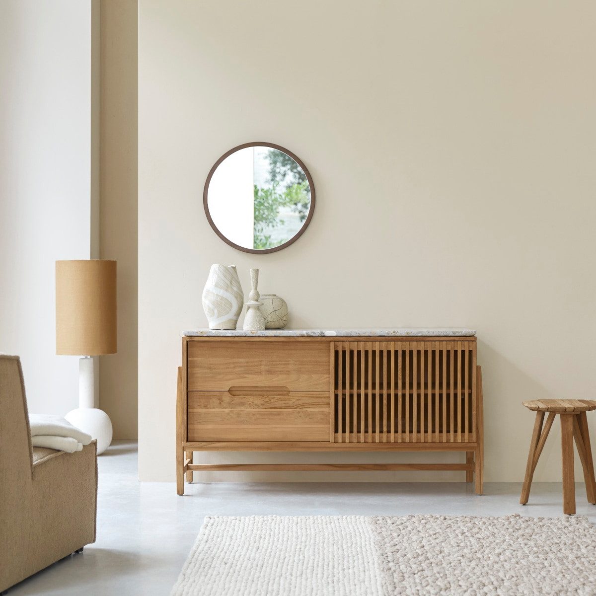 Tikamoon Sideboard Sideboard Isaure aus massivem Teakholz und Premium-Terrazzo 140 cm