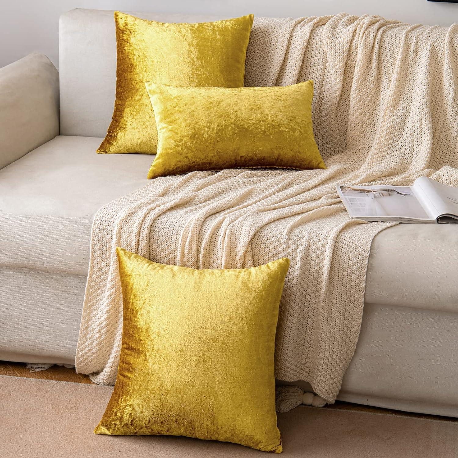 LuxusKollektion Dekokissen Kissenbezug Samt Sofakissen 40 x 40 cm 2 Stück A-golden Luxuriös – Bild 4 von 5