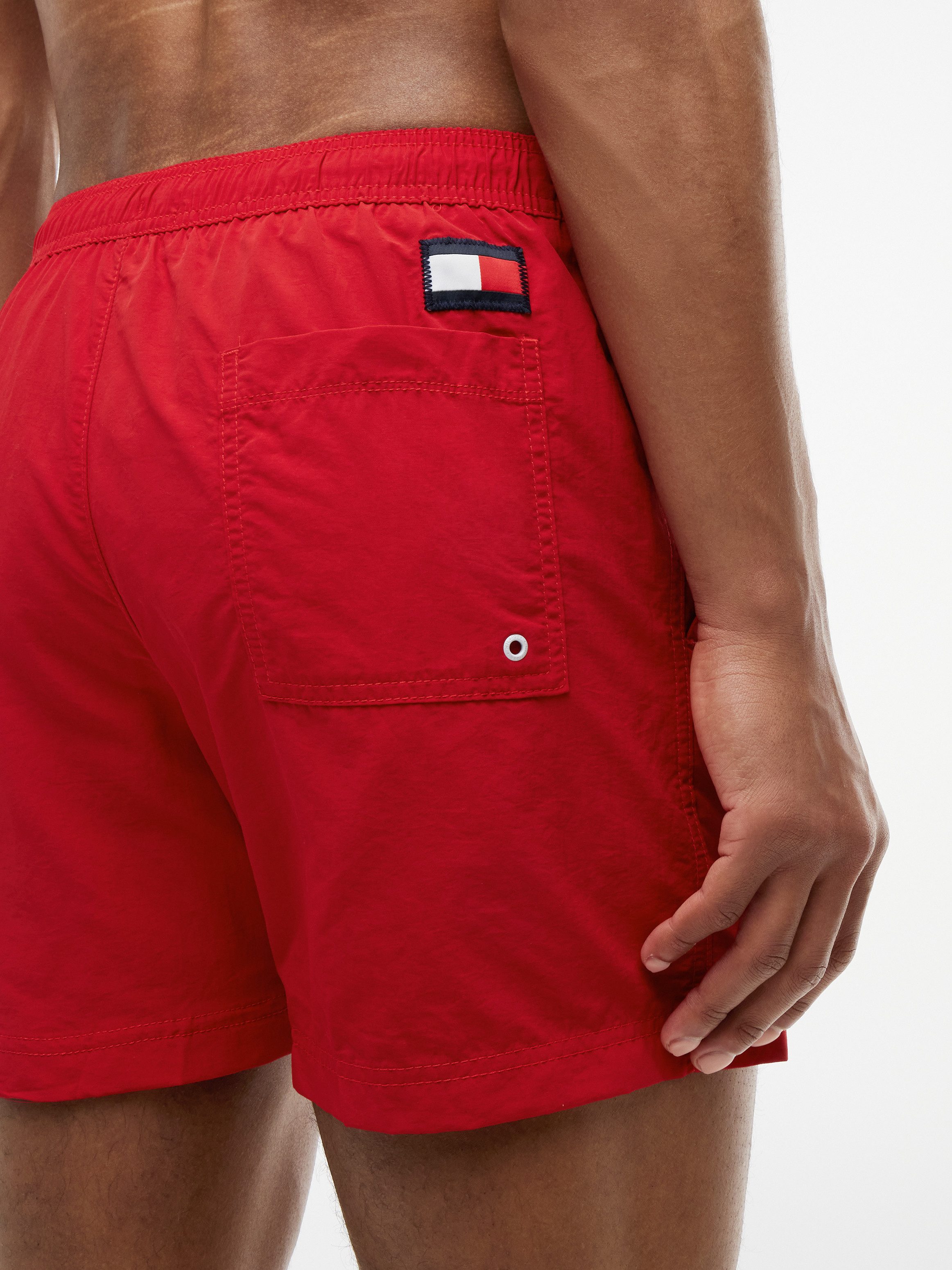 Tommy Hilfiger Swimwear Badeshorts SF MEDIUM DRAWSTRING mit Tommy Hilfiger Markenlabel