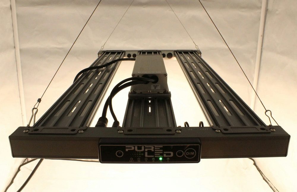The Pure Factory Pflanzenlampe PureLED Pro V2.0 240 Watt, LED fest integriert
