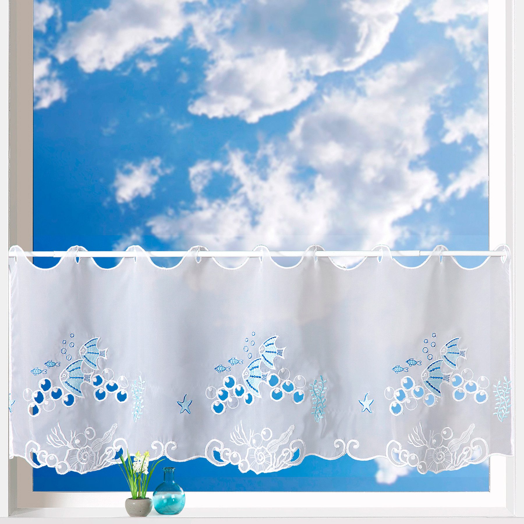 heimtexland Scheibengardine Badezimmer Deko Gardine maritim bestickt 45x112 cm (1 St), Ösen, transparent, Voile, Bistrogardine I farbige Stickerei I Fensterdeko Fisch