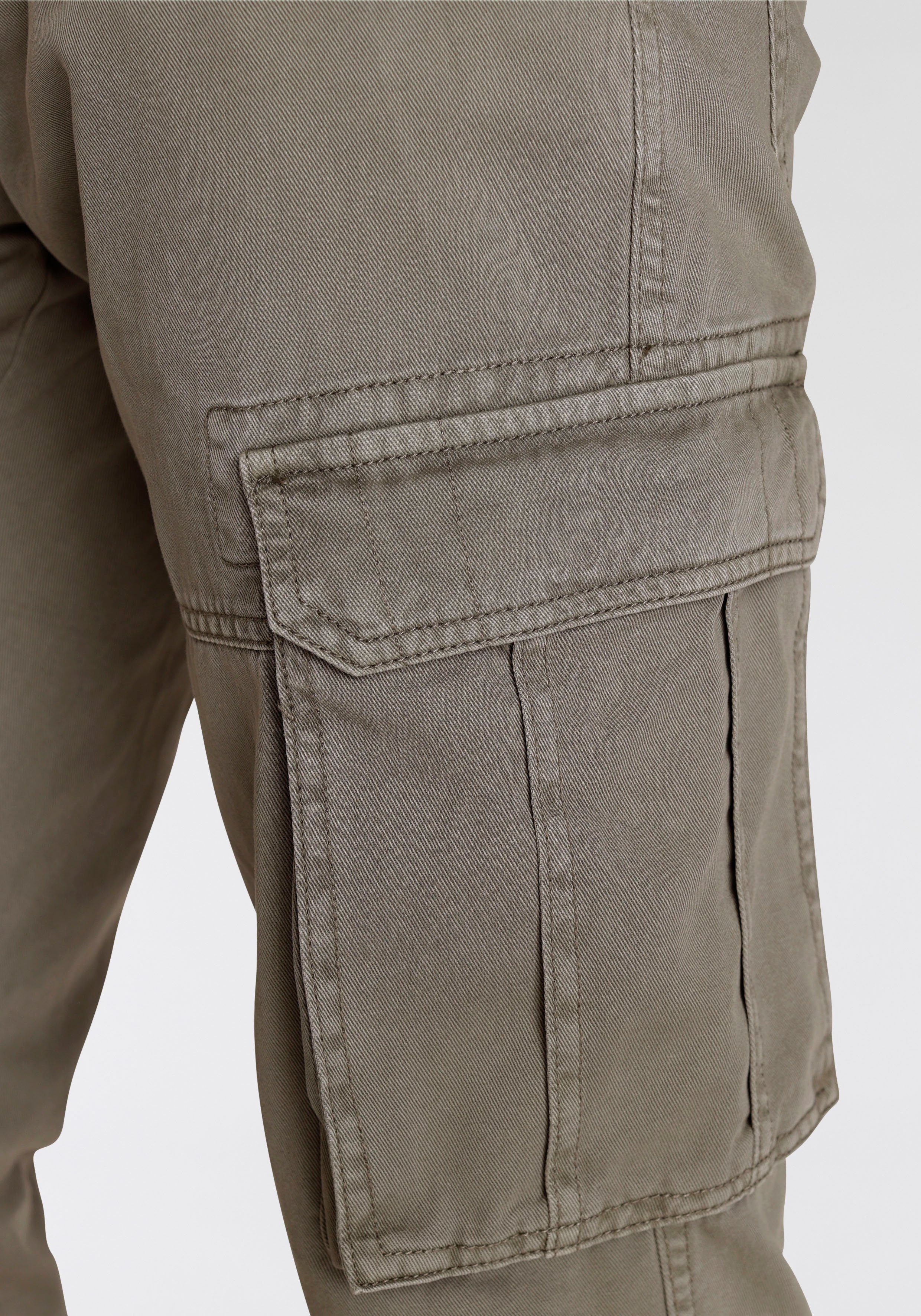 Man's World Cargohose mit aufgesetzten Taschen