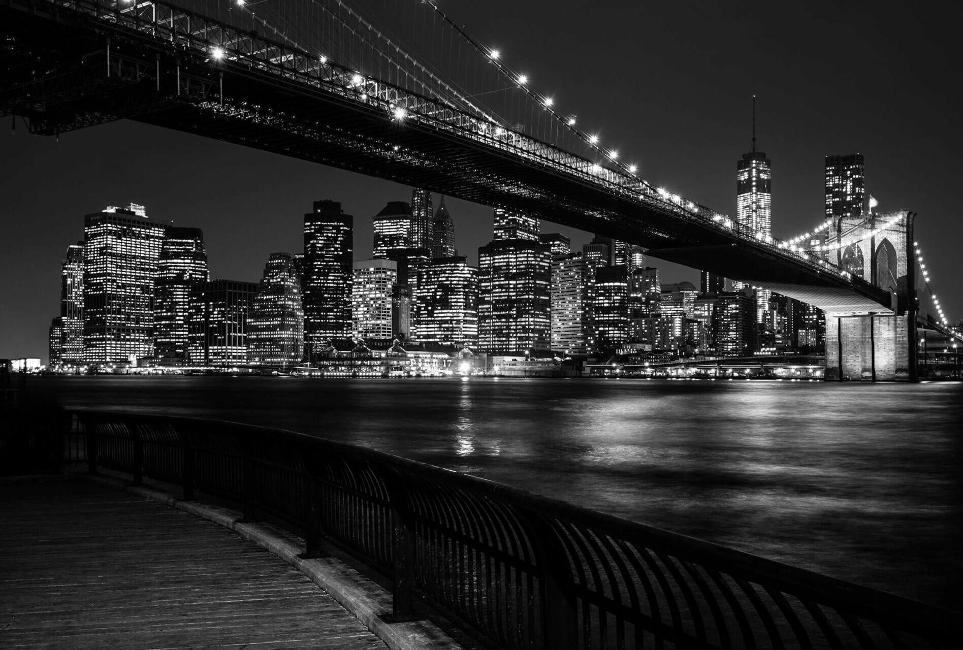 KUNSTLOFT Vliestapete Brooklyn Bridge by Night, leicht glänzend, lichtbeständige Design Tapete