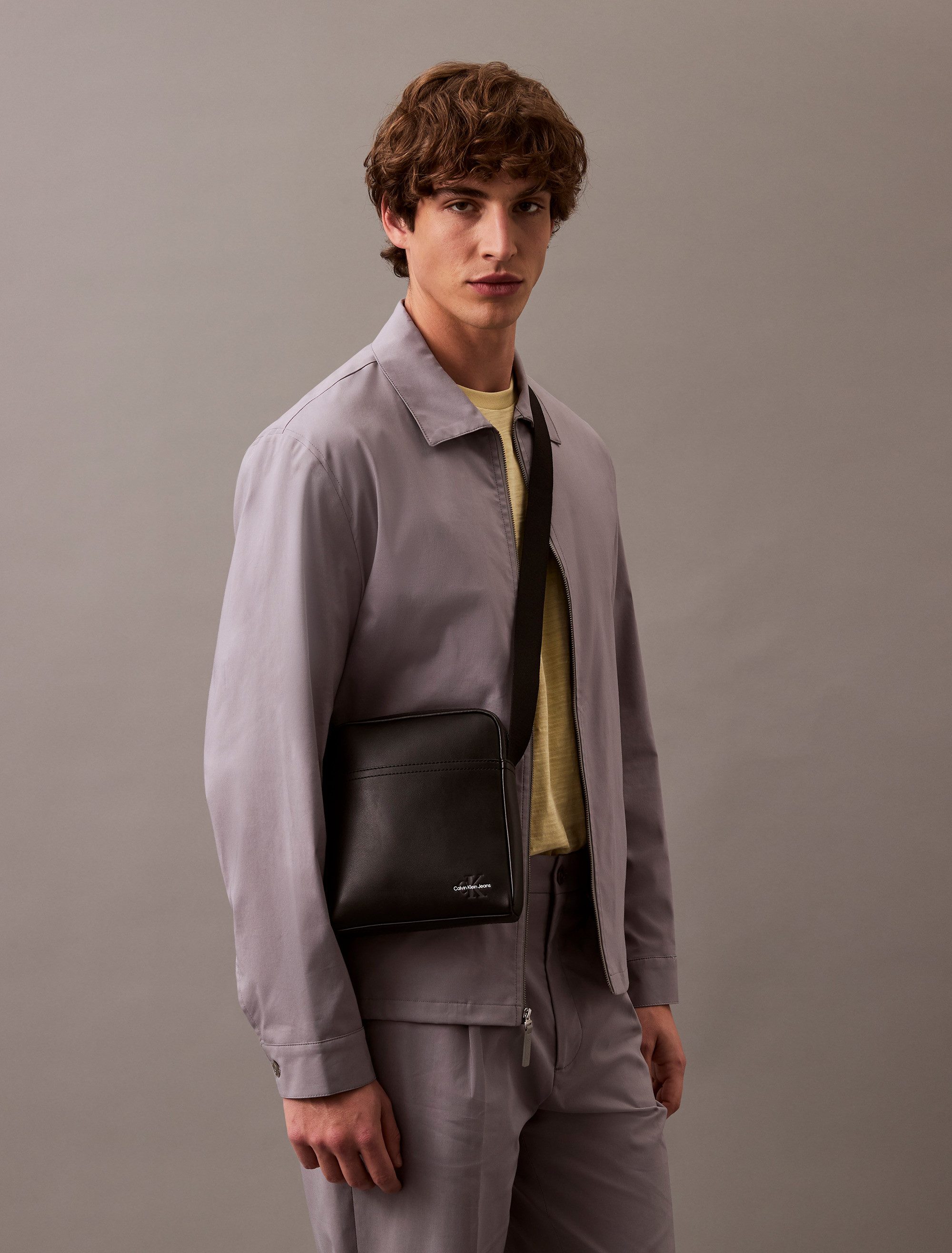 Calvin Klein Jeans Messenger Bag MONO LOGO REPORTER 18, Schultertasche, Her günstig online kaufen