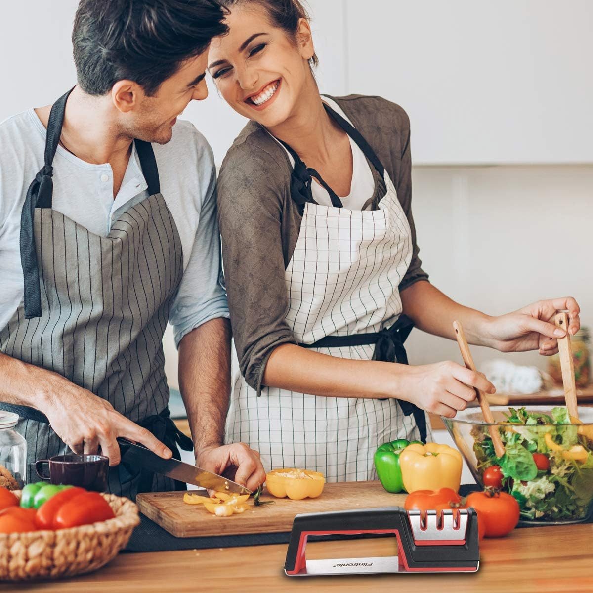 LA CUTE Messerschärfer Premium 3-Stufen Messerschärfer Diamant Wolframstahl Keramik Griff, 3-Stufen Messerschärfer mit Diamant, Wolframstahl und Keramik