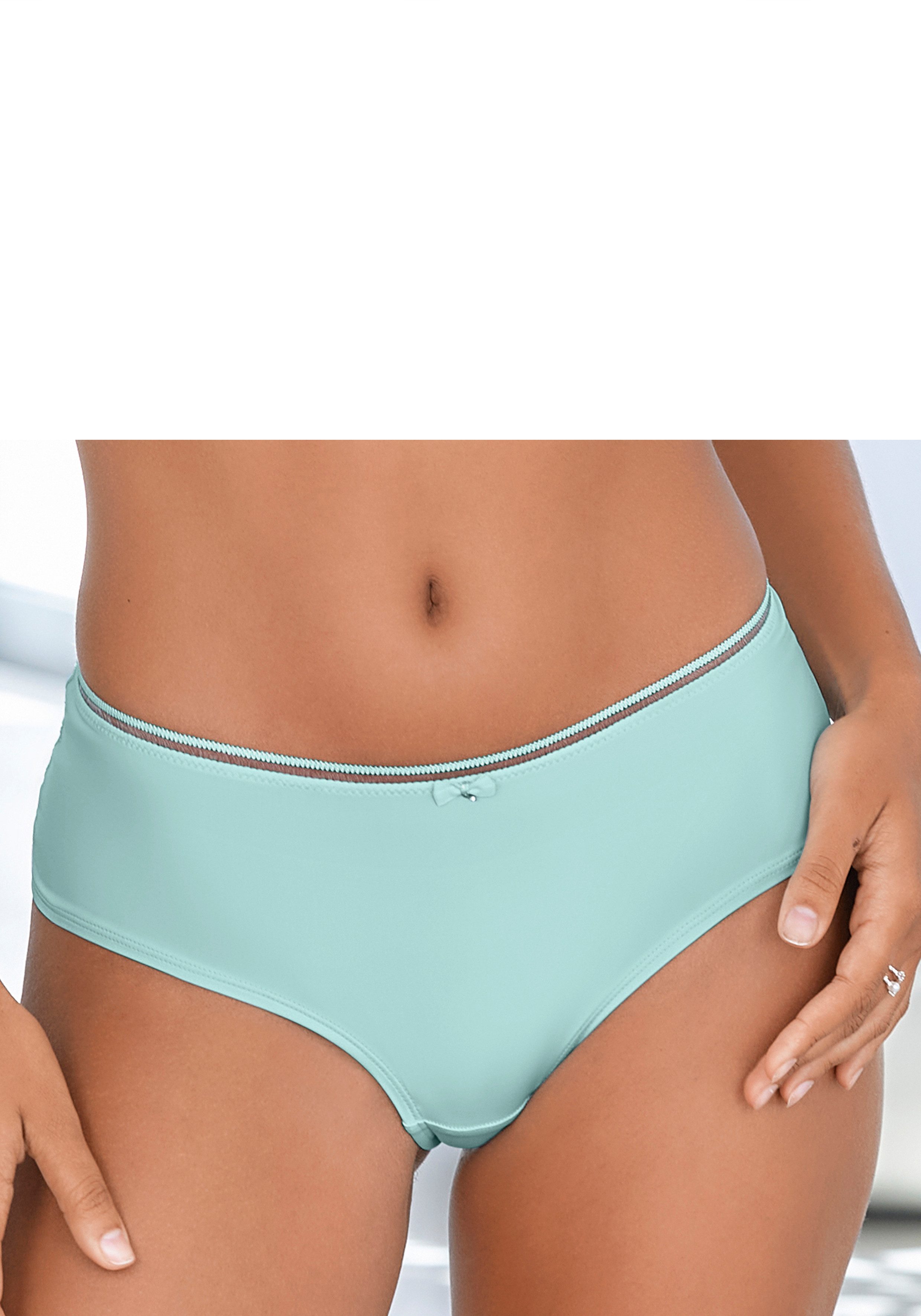 LASCANA Panty Tiziana mit modischer Zierkante und hübschen Accessoires