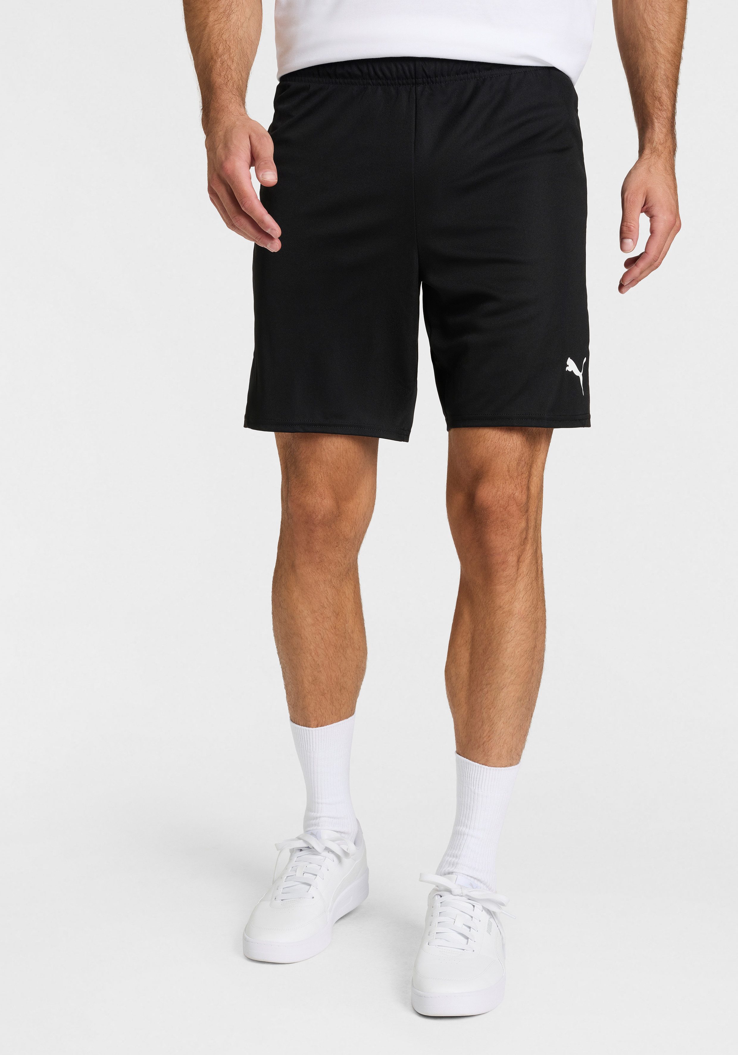 PUMA Trainingsshorts TEAMGOAL SHORTS aus Polyester, kniefrei, mit Interlock-Material, modernes Design