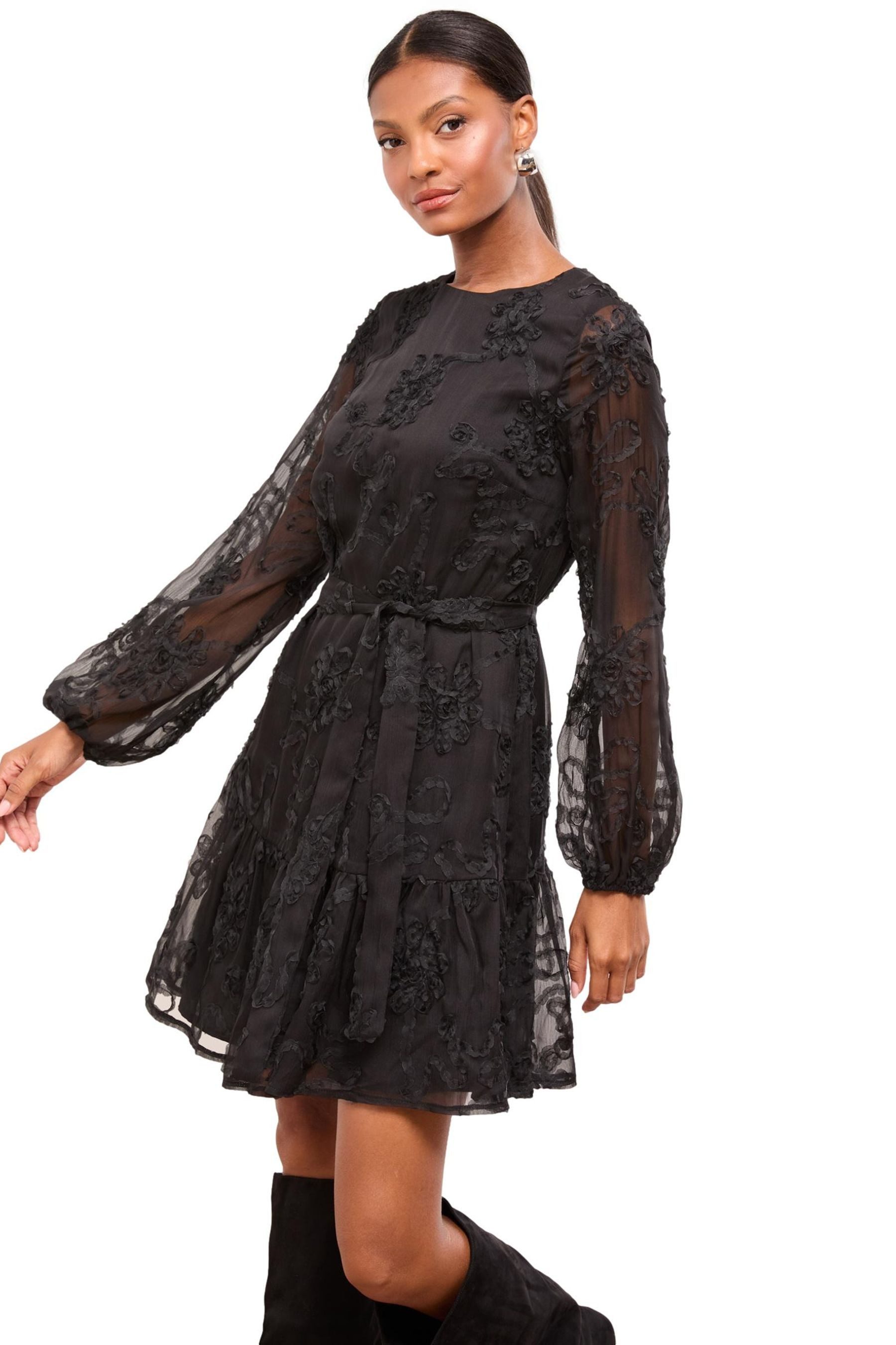 LIPSY Minikleid Lipsy Etui-Minikleid, Ausbrennermuster, Kurzgröße (1-tlg)