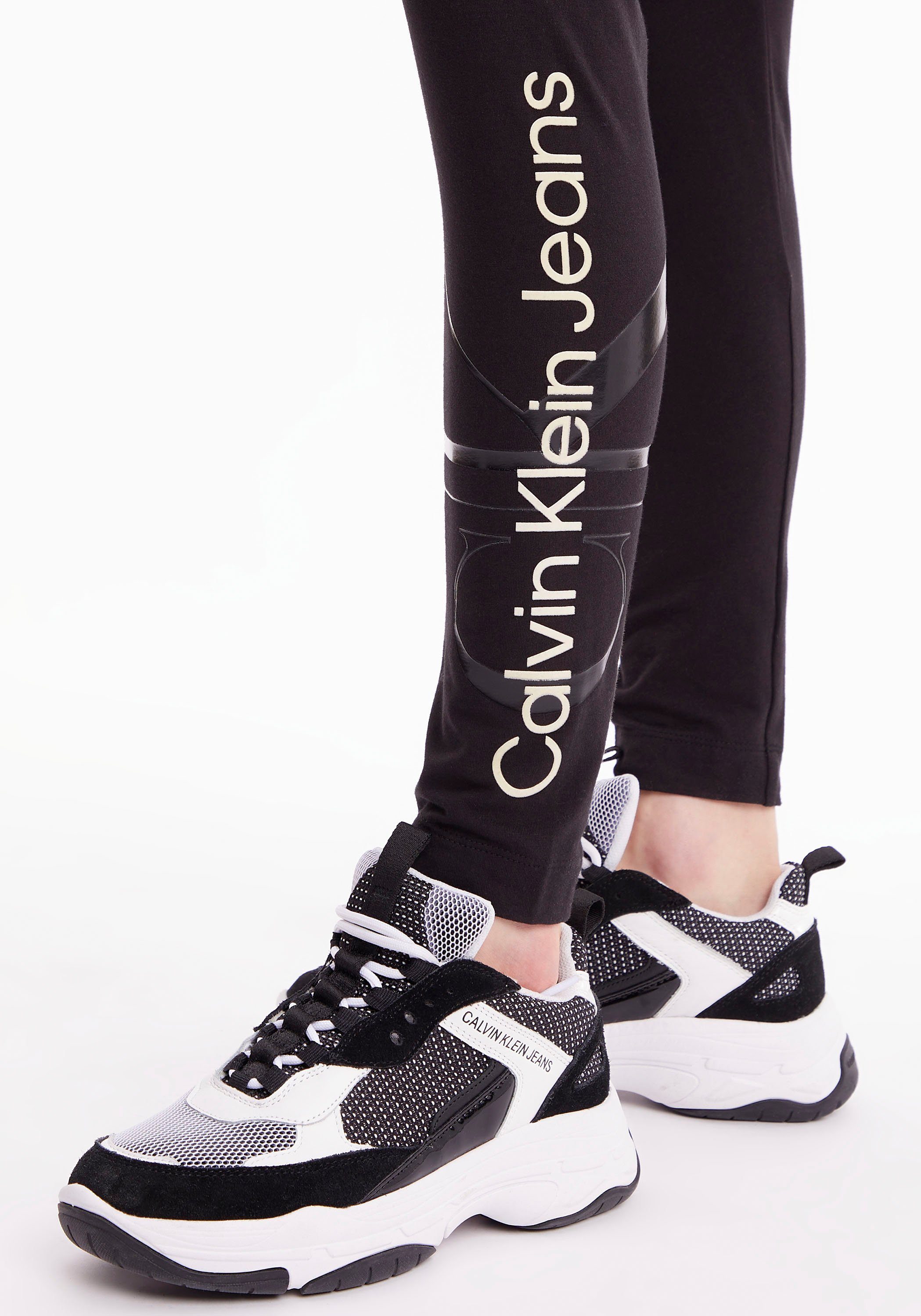 Sport Sporthosen Calvin Klein Jeans Leggings GLOSSY MONOGRAM LEGGINGS mit markantem CK-Print und Schriftzug