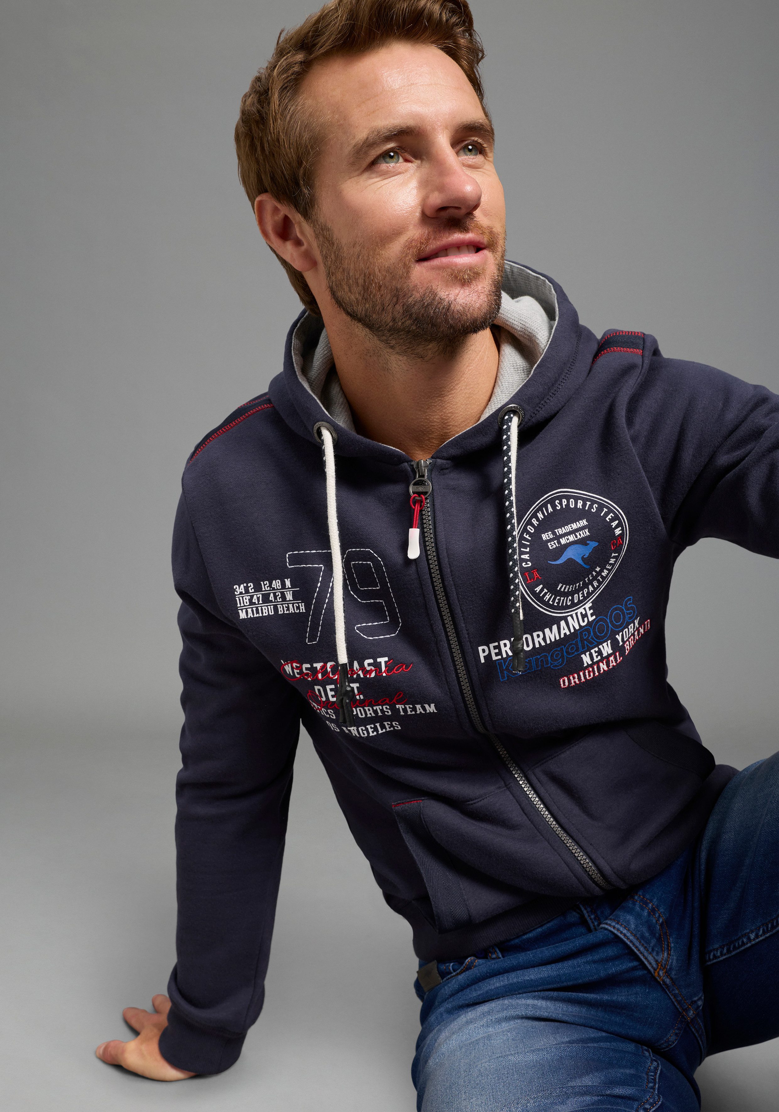 KangaROOS Kapuzensweatjacke mit Kapuze und Kordelzug, aus angerauter Sweatware, schmale Passform