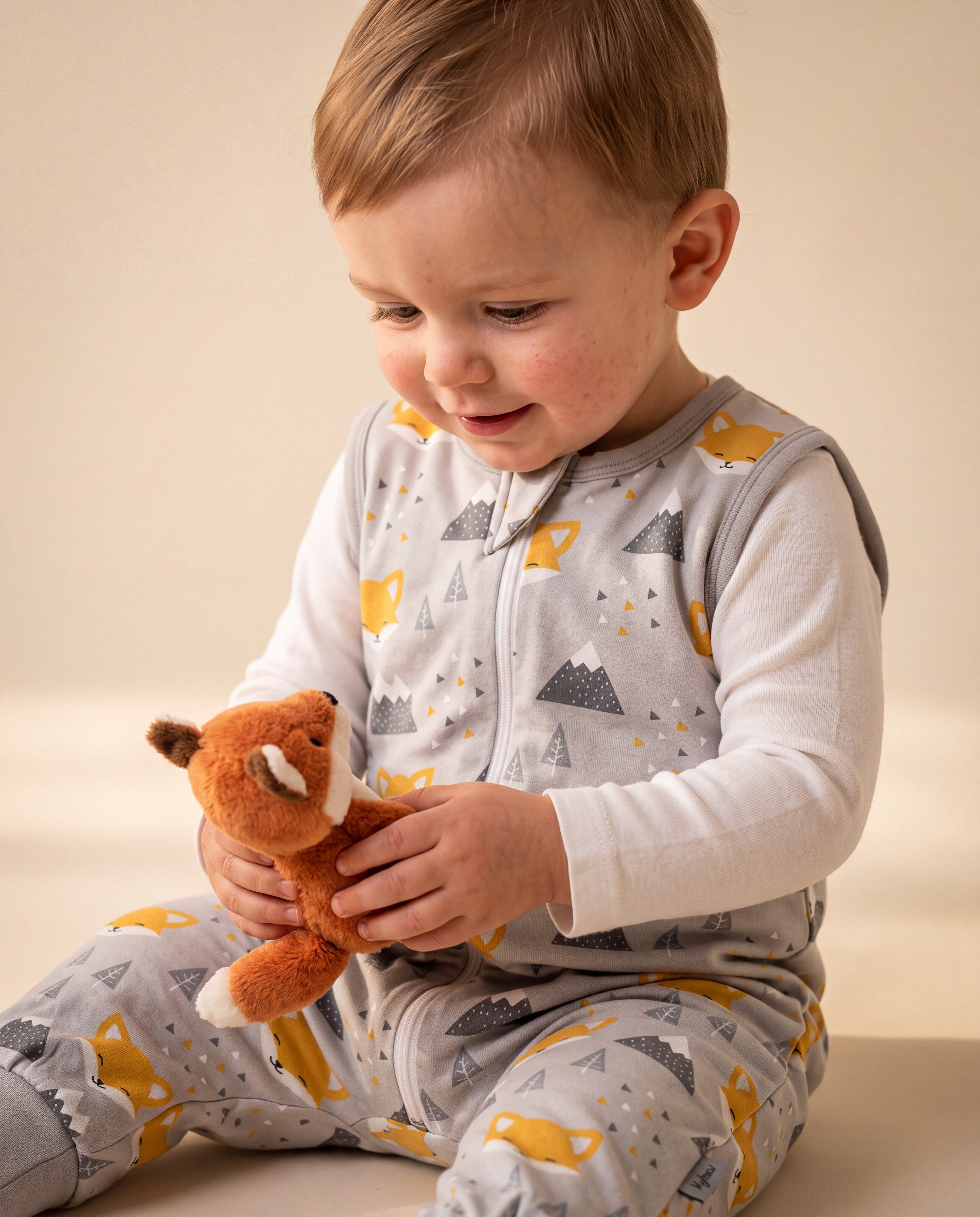 TupTam Babyschlafsack Schlafsack mit Beinen ohne Ärmel 2.5 TOG Ganzjahr – Bild 3 von 5