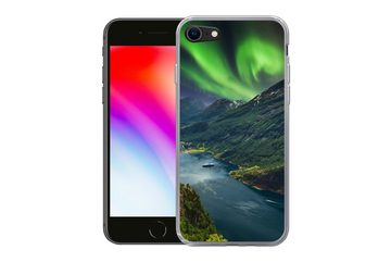 MuchoWow Handyhülle Nordlichter - Berg - Boot - Norwegen, Handyhülle Apple iPhone 8, Smartphone-Bumper, Print, Handy Schutzhülle