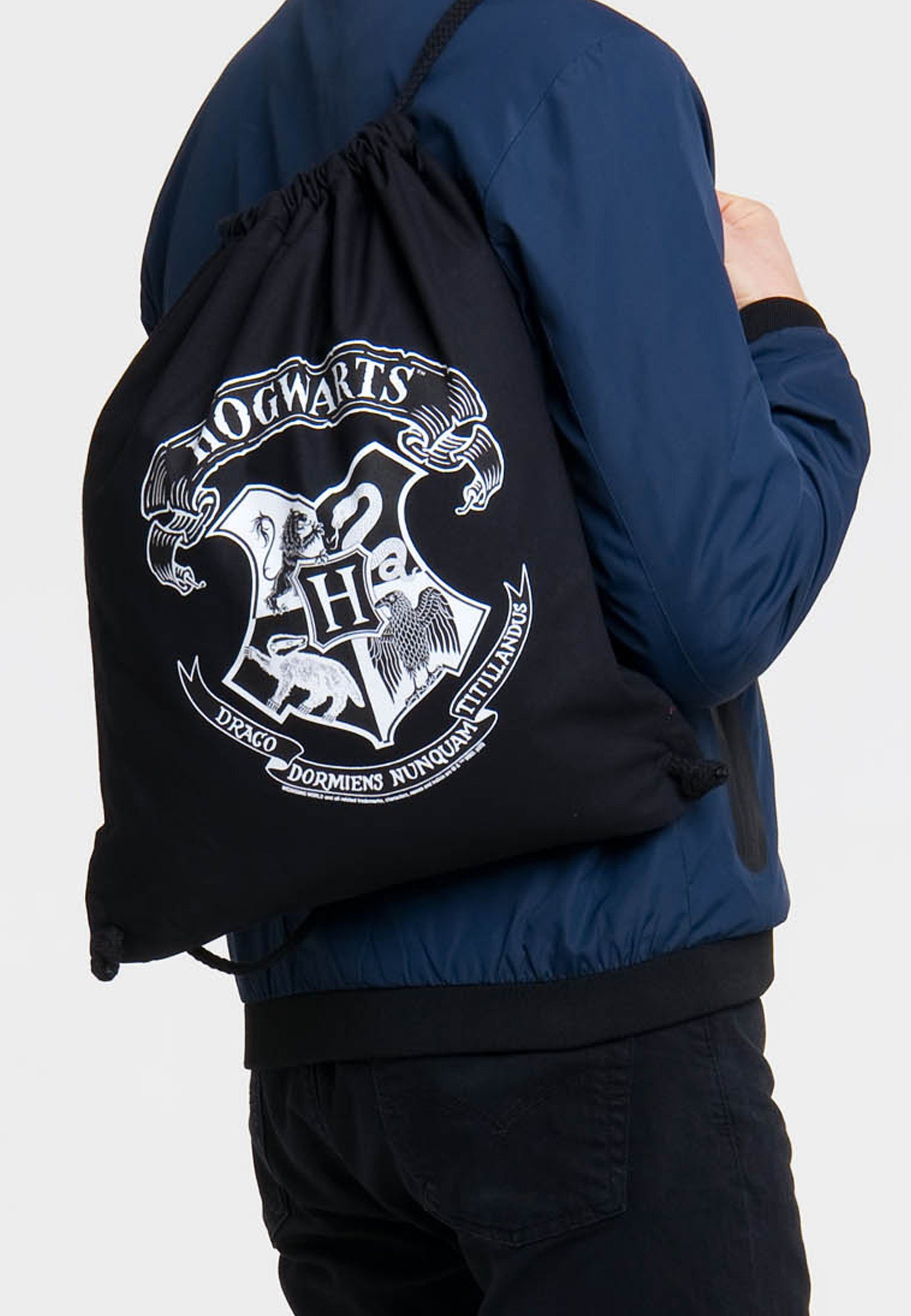 Potter - Hogwarts mit coolem Harry (Weiß), Hogwarts-Motiv Kulturbeutel Logo LOGOSHIRT